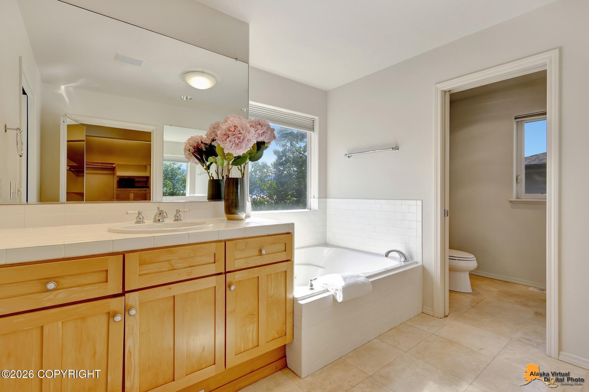 4742 Potter Crest Circle