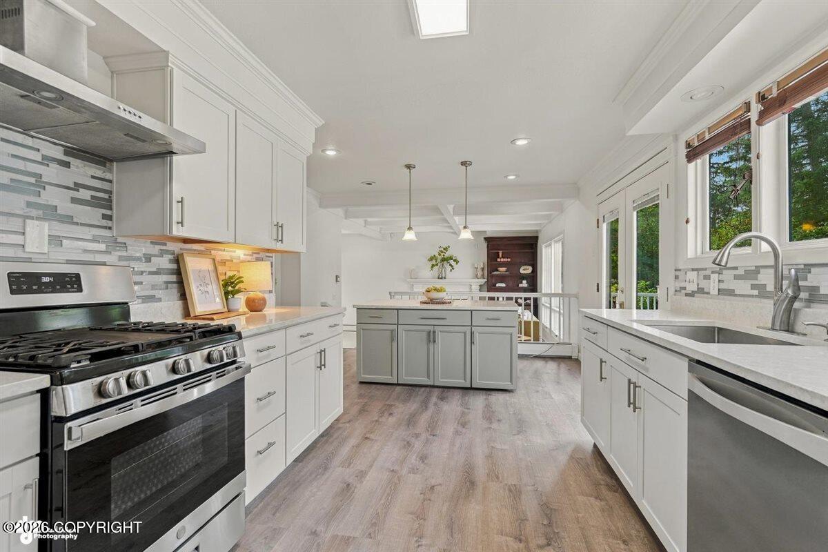 3412 Stanford Drive