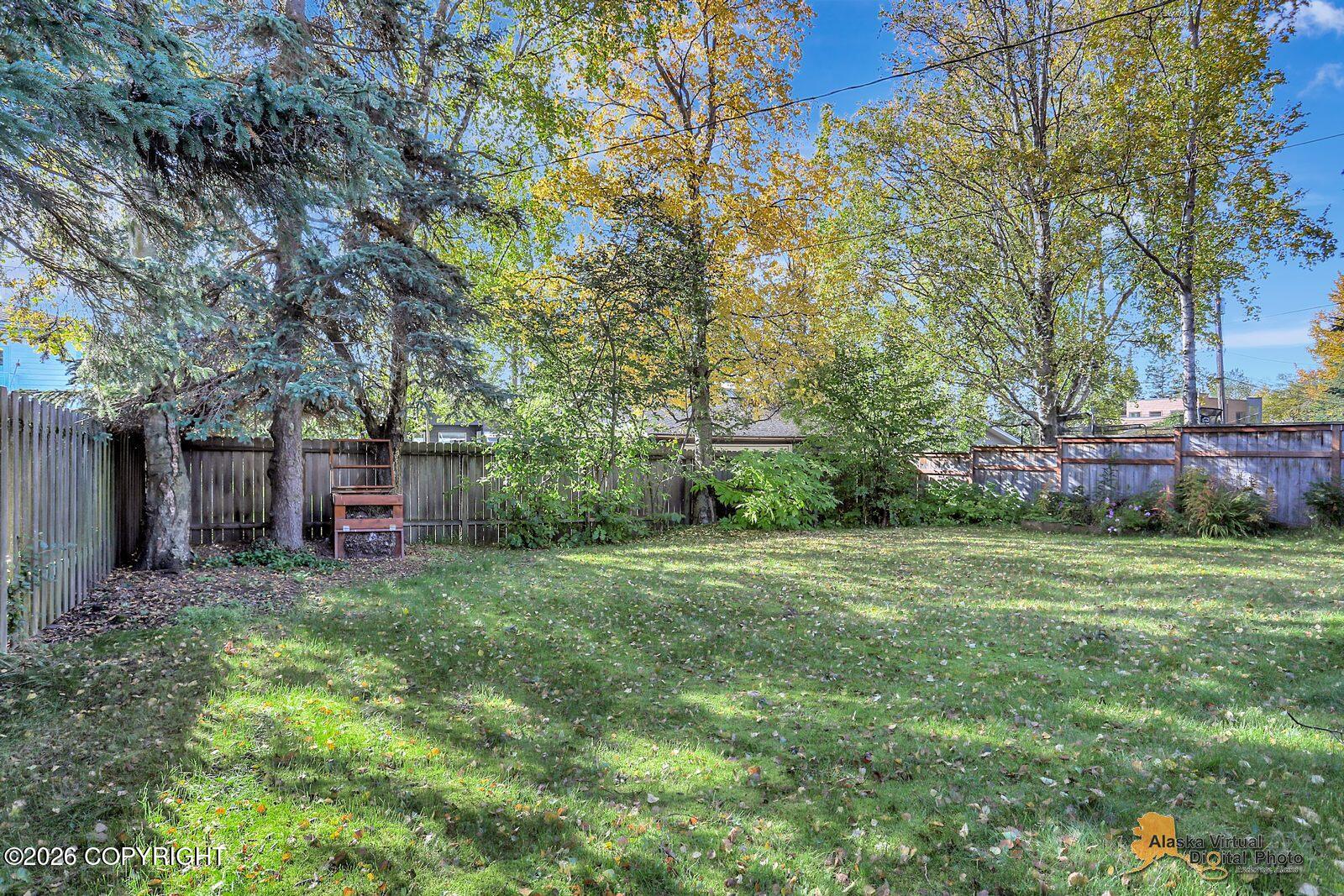 1332 W 12th Avenue