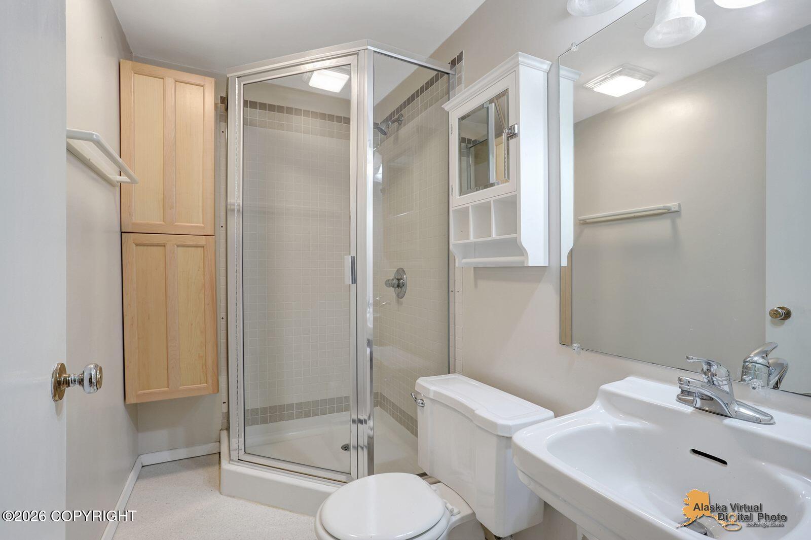 1332 W 12th Avenue