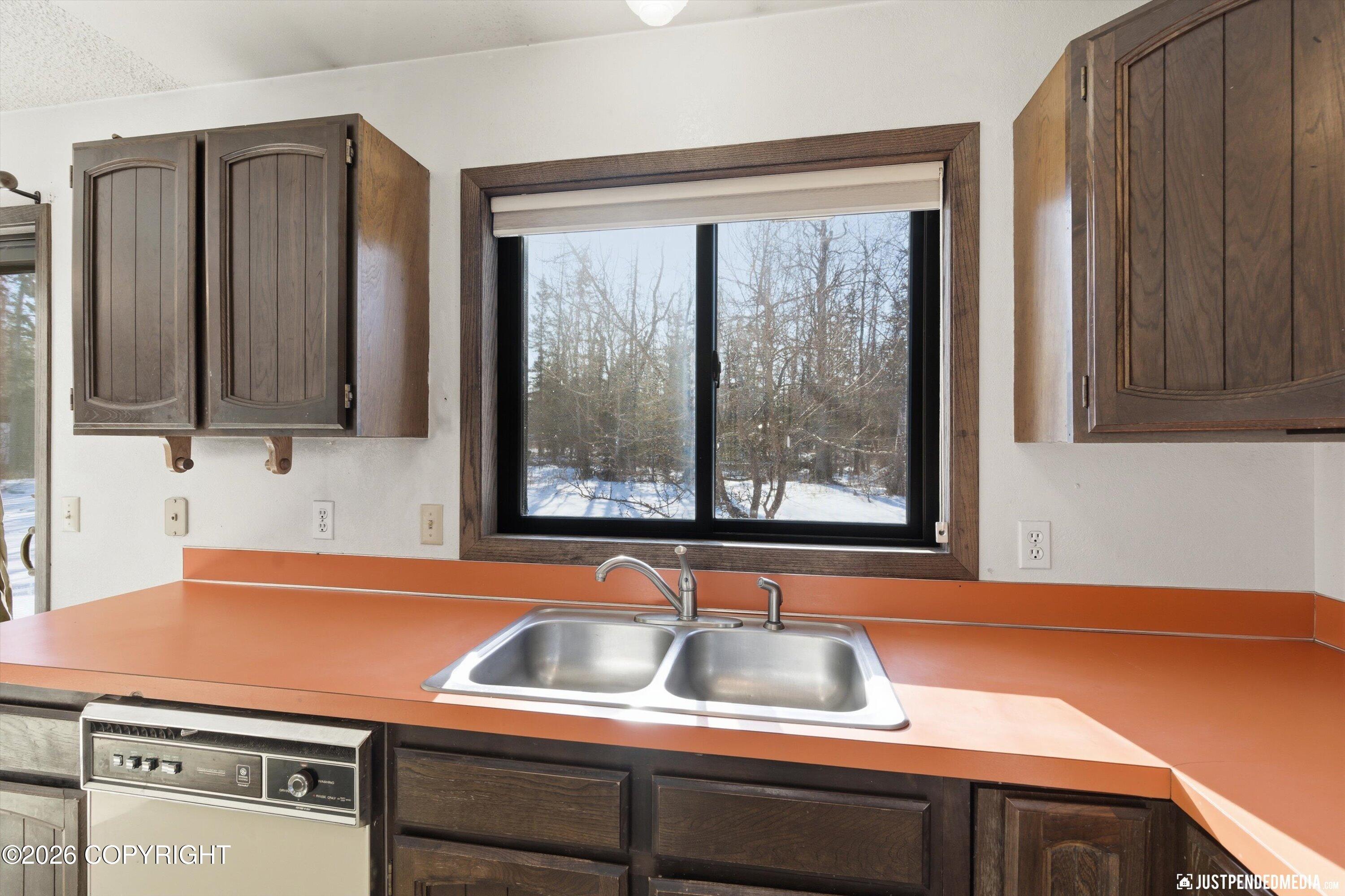 1005 E Susitna Drive