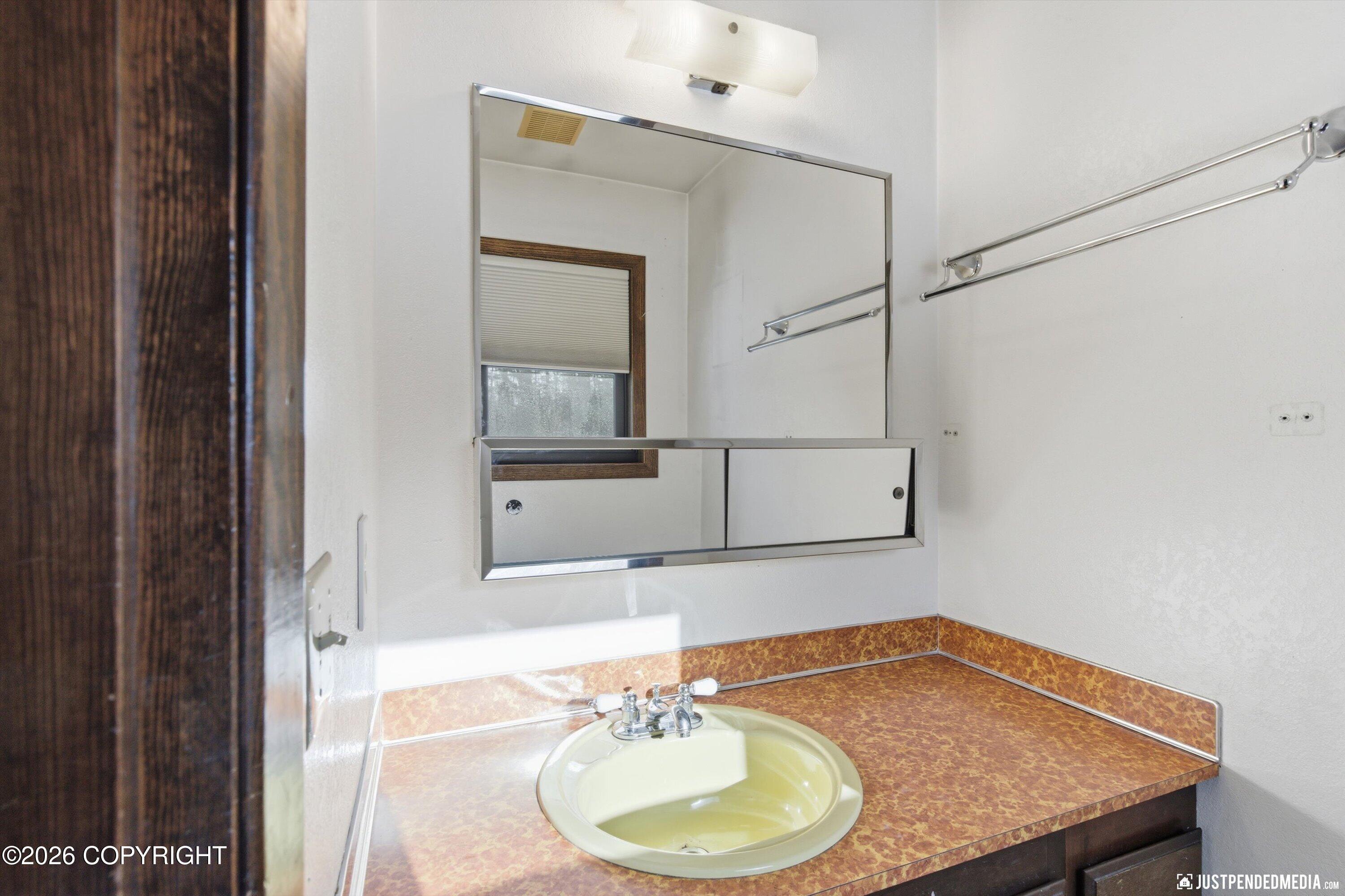 1005 E Susitna Drive