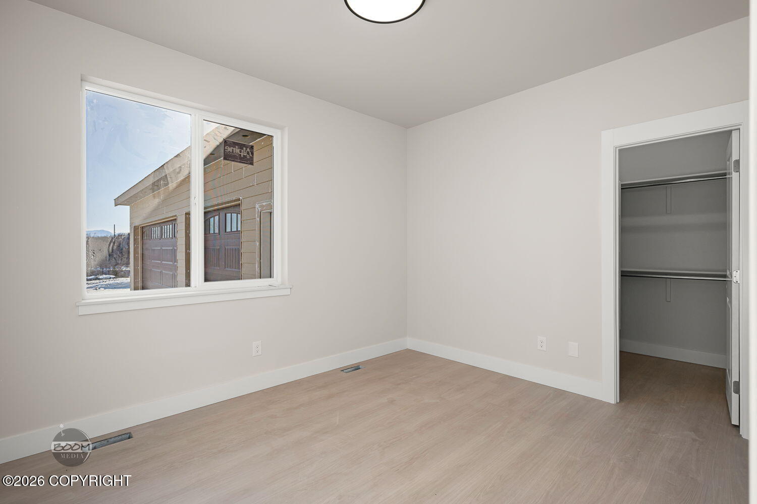 2715 W Longview Circle