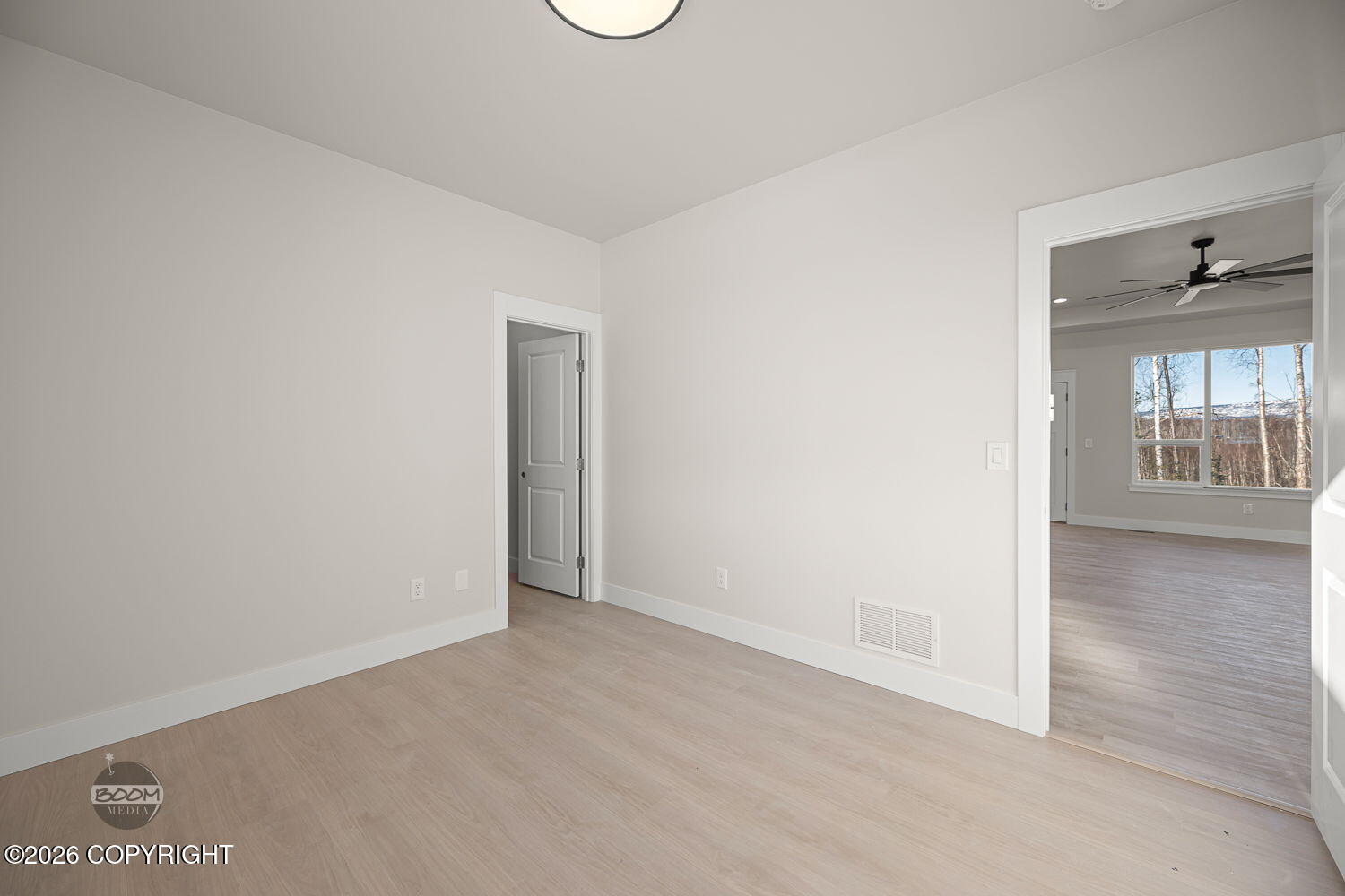 2715 W Longview Circle