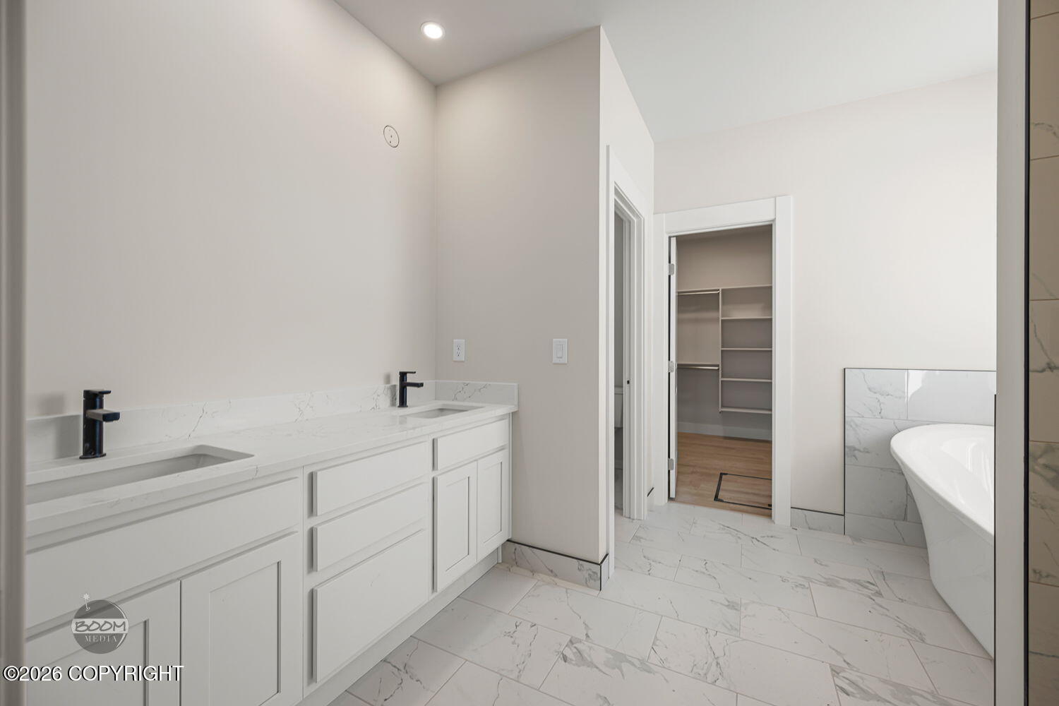 2715 W Longview Circle