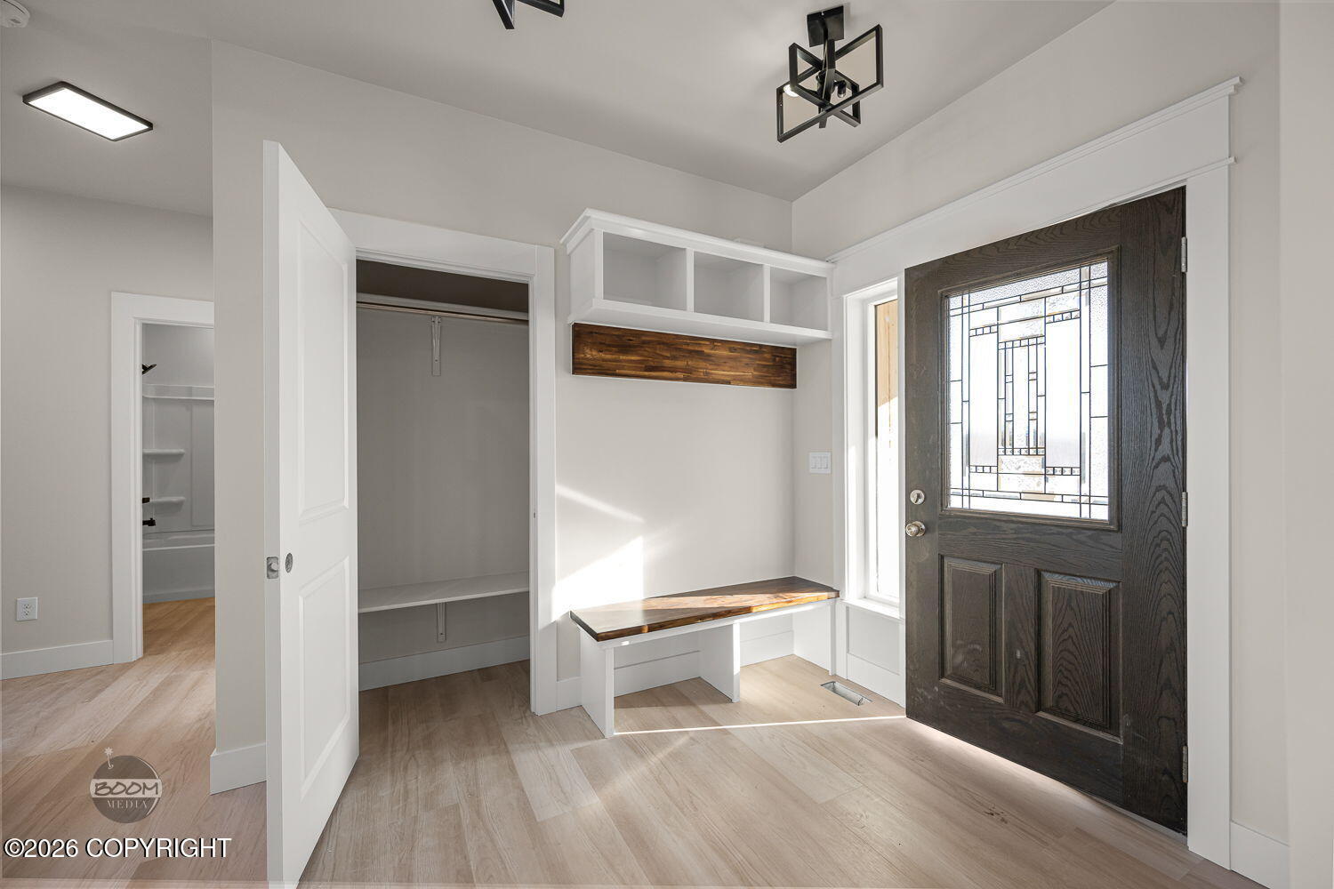 2715 W Longview Circle