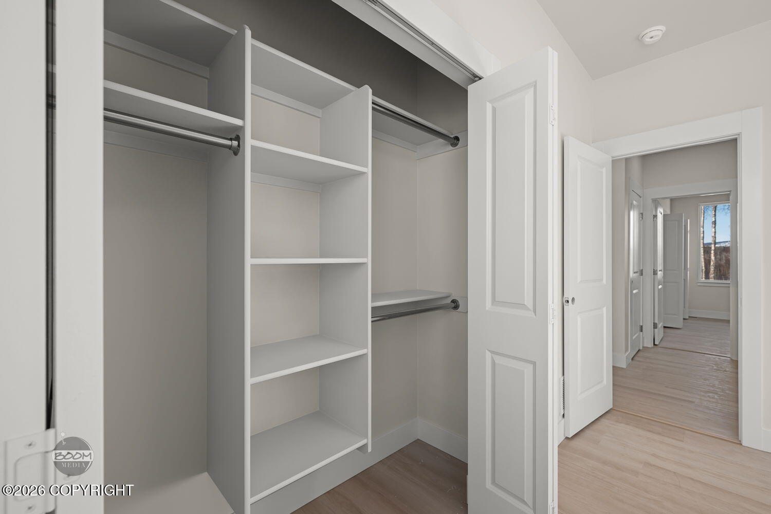 2715 W Longview Circle