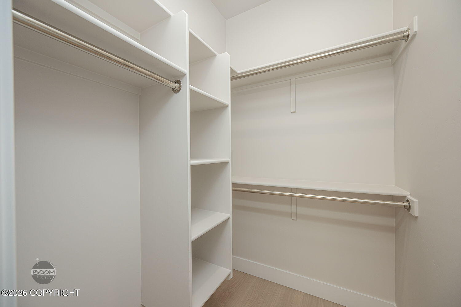 2715 W Longview Circle