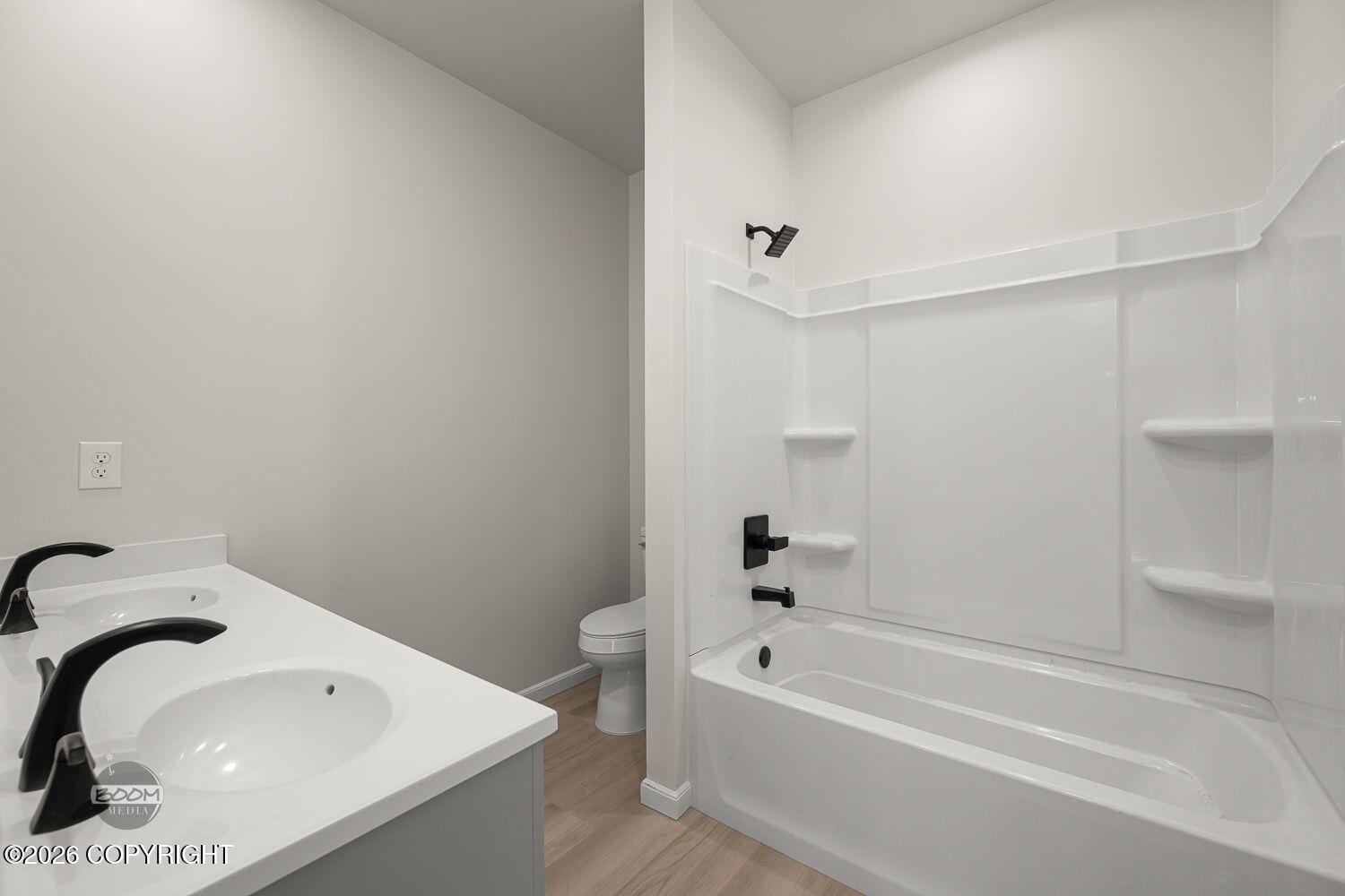 2715 W Longview Circle