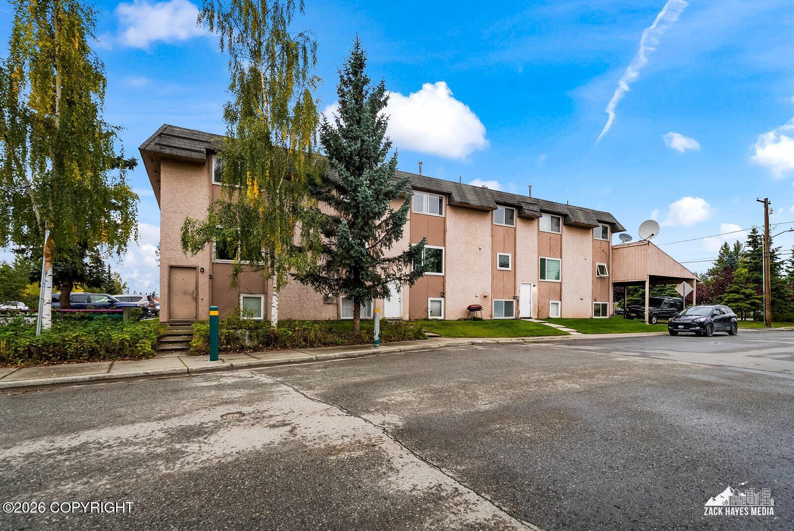 943 E 12 Avenue # 3 Unit: #3