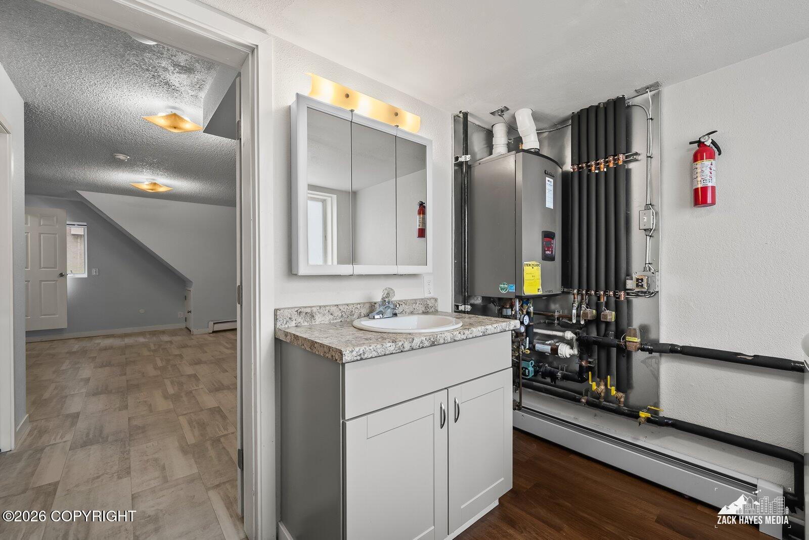 943 E 12 Avenue # 3 Unit: #3