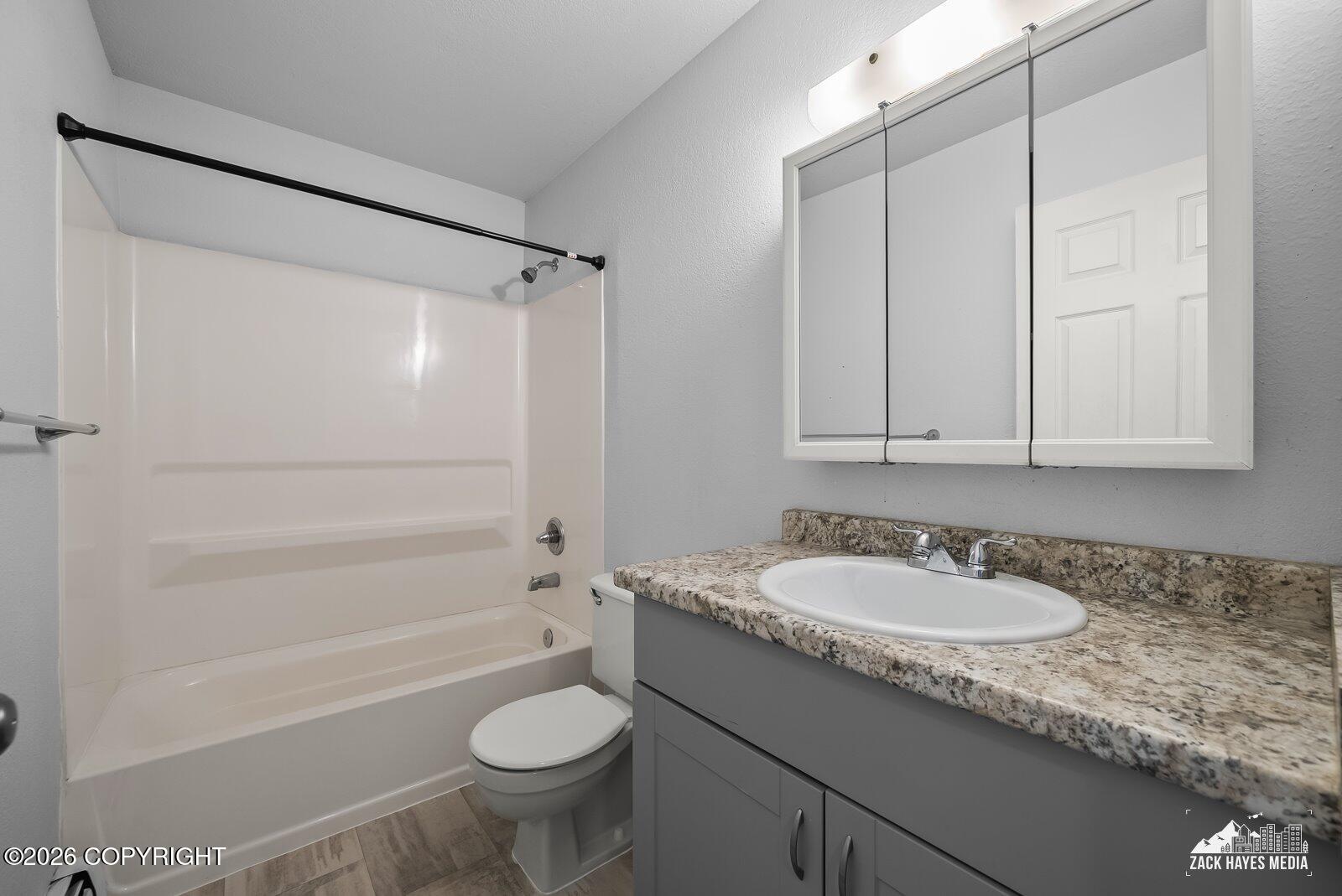 943 E 12 Avenue # 3 Unit: #3