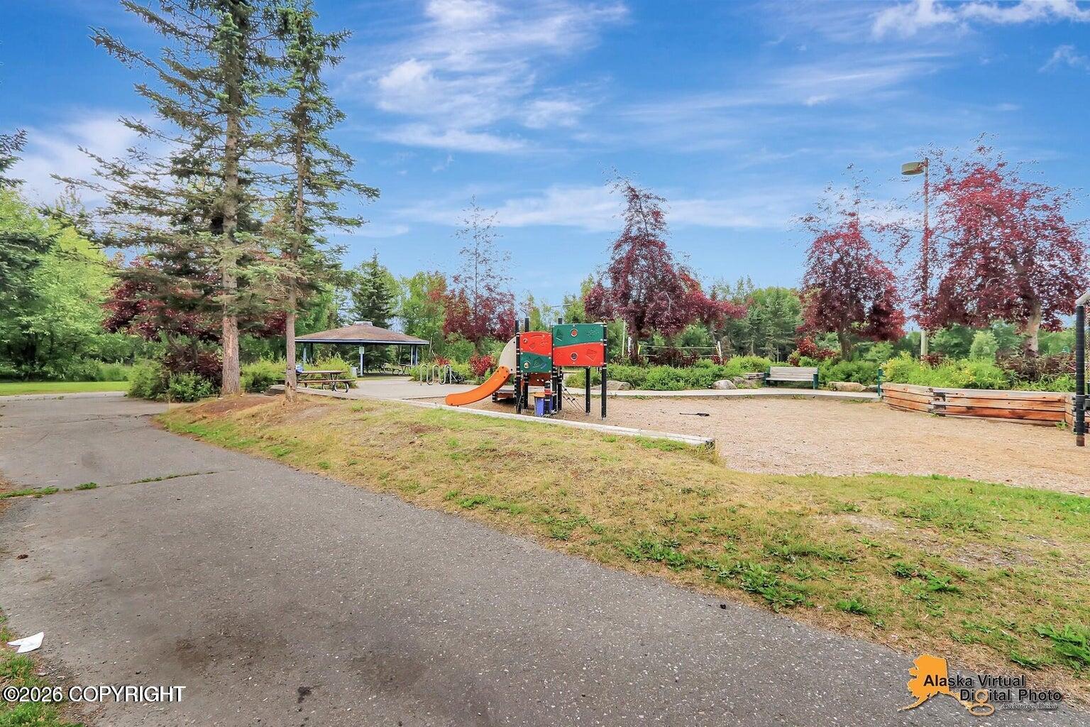 2211 Daybreak Court