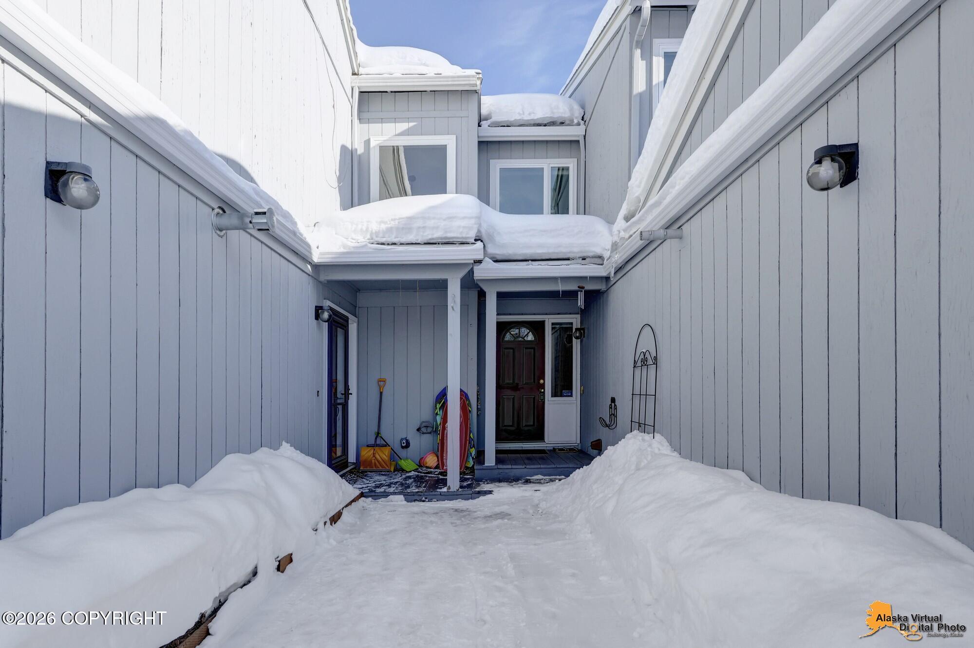 2211 Daybreak Court
