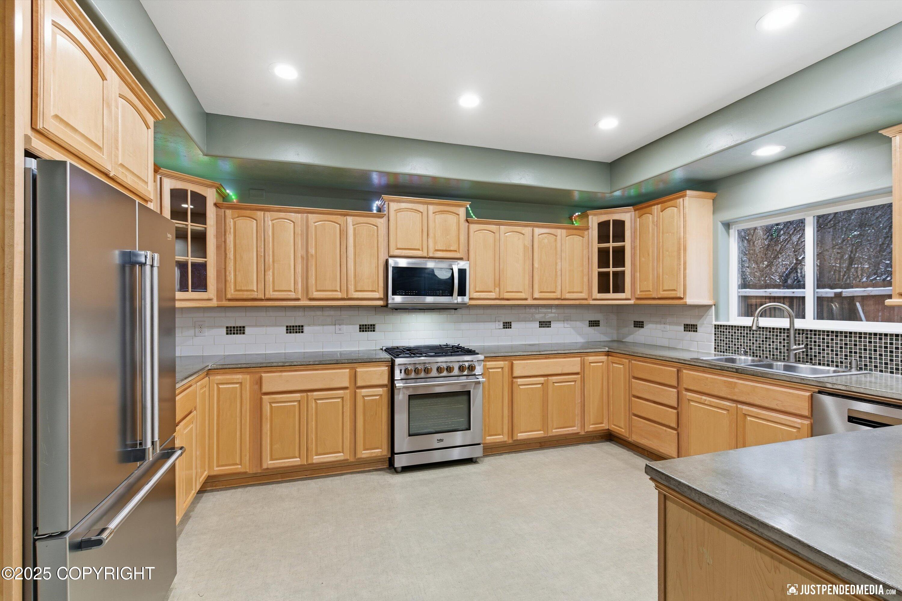 16339 Headlands Circle