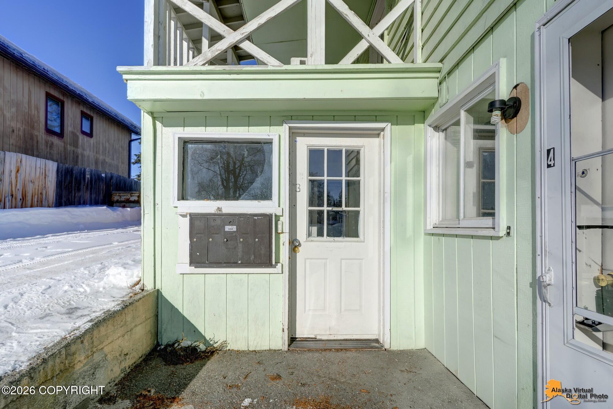 2607 W 31st Avenue