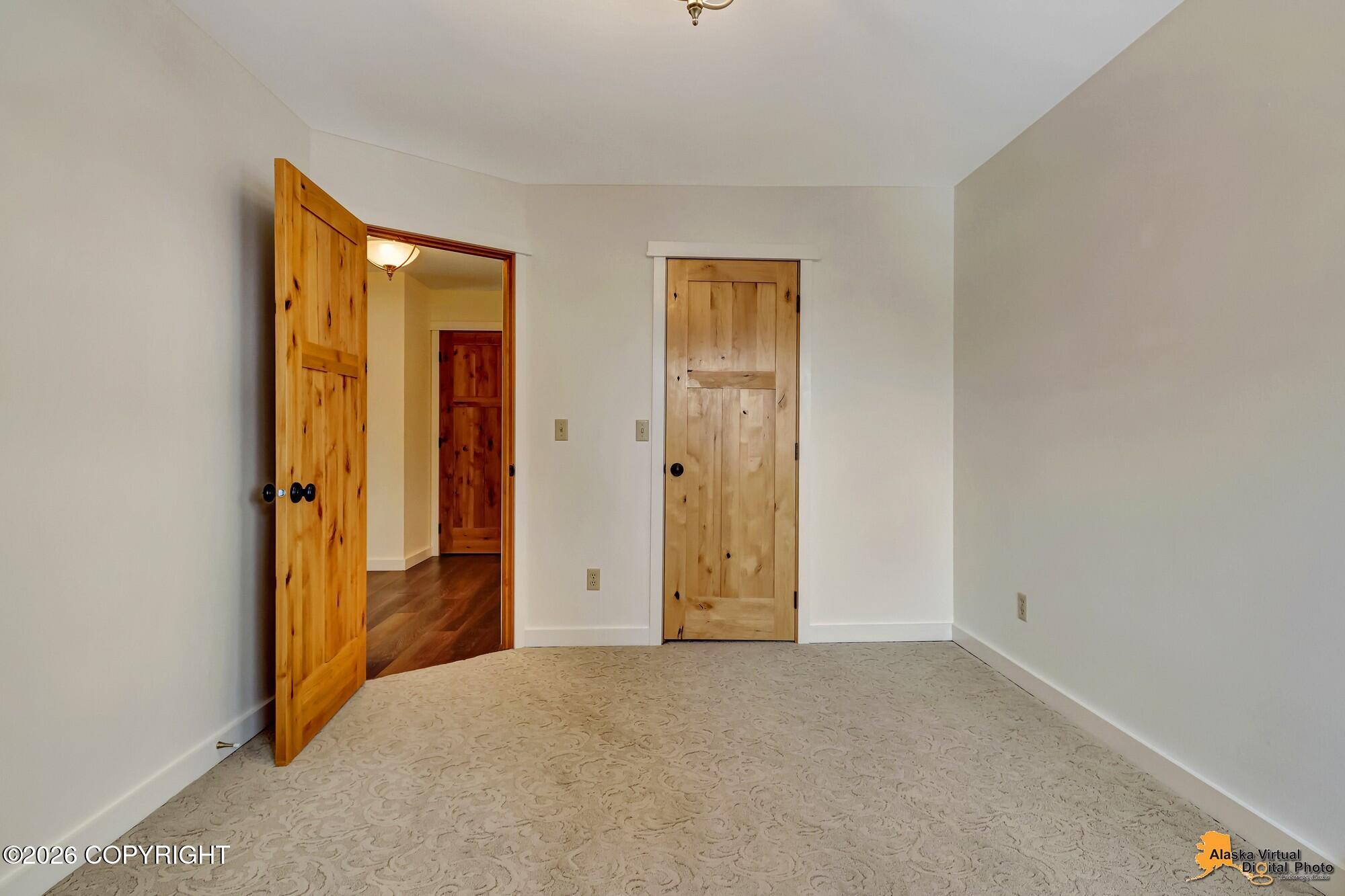 3340 Lakeside Drive
