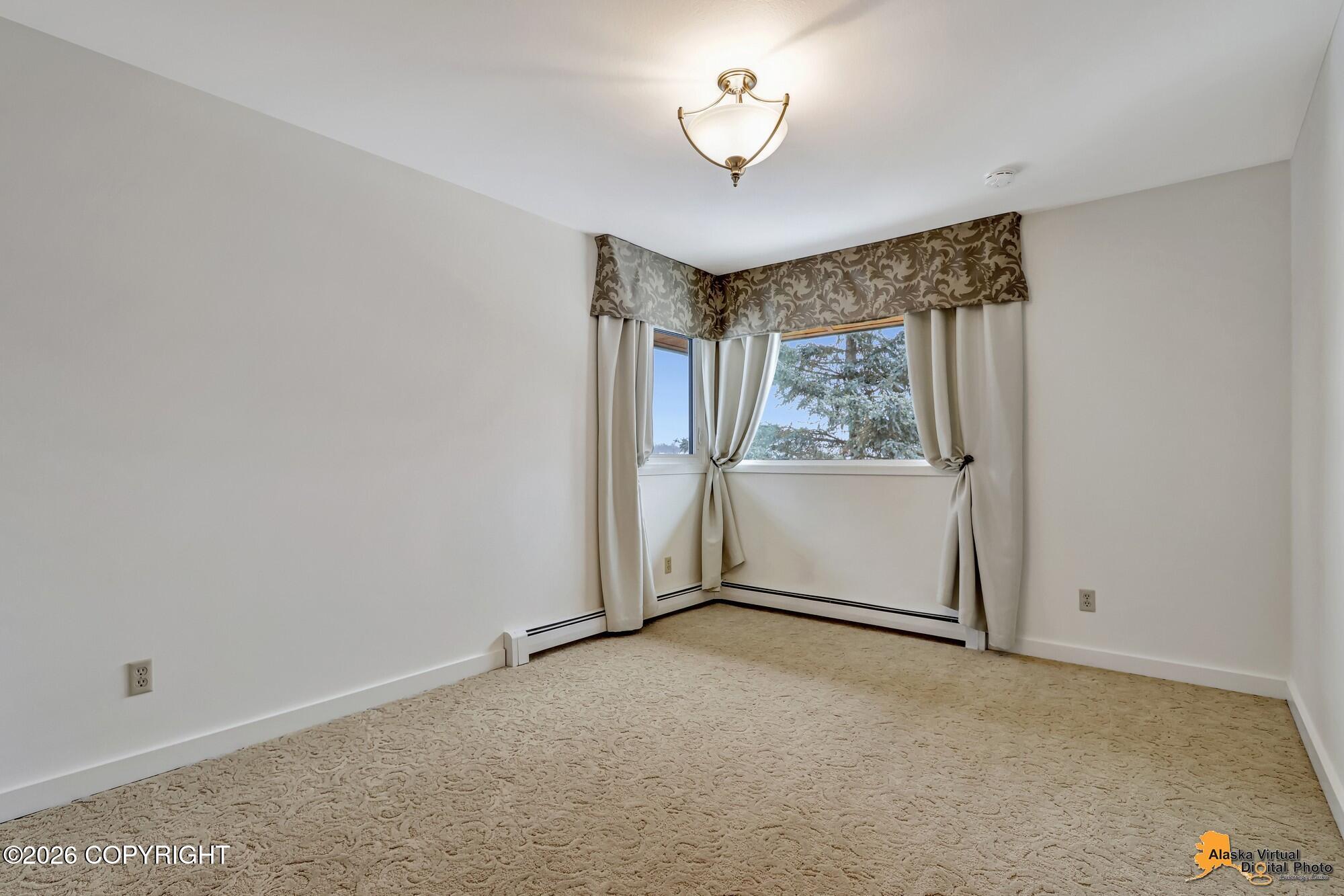 3340 Lakeside Drive