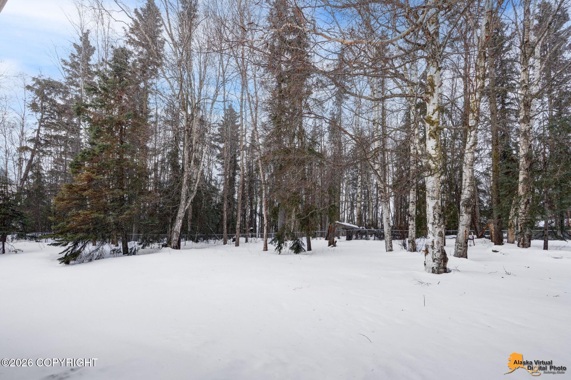 3340 Lakeside Drive