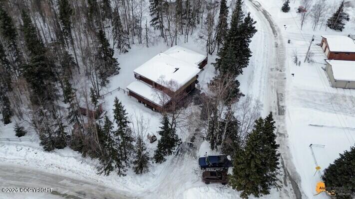 3340 Lakeside Drive
