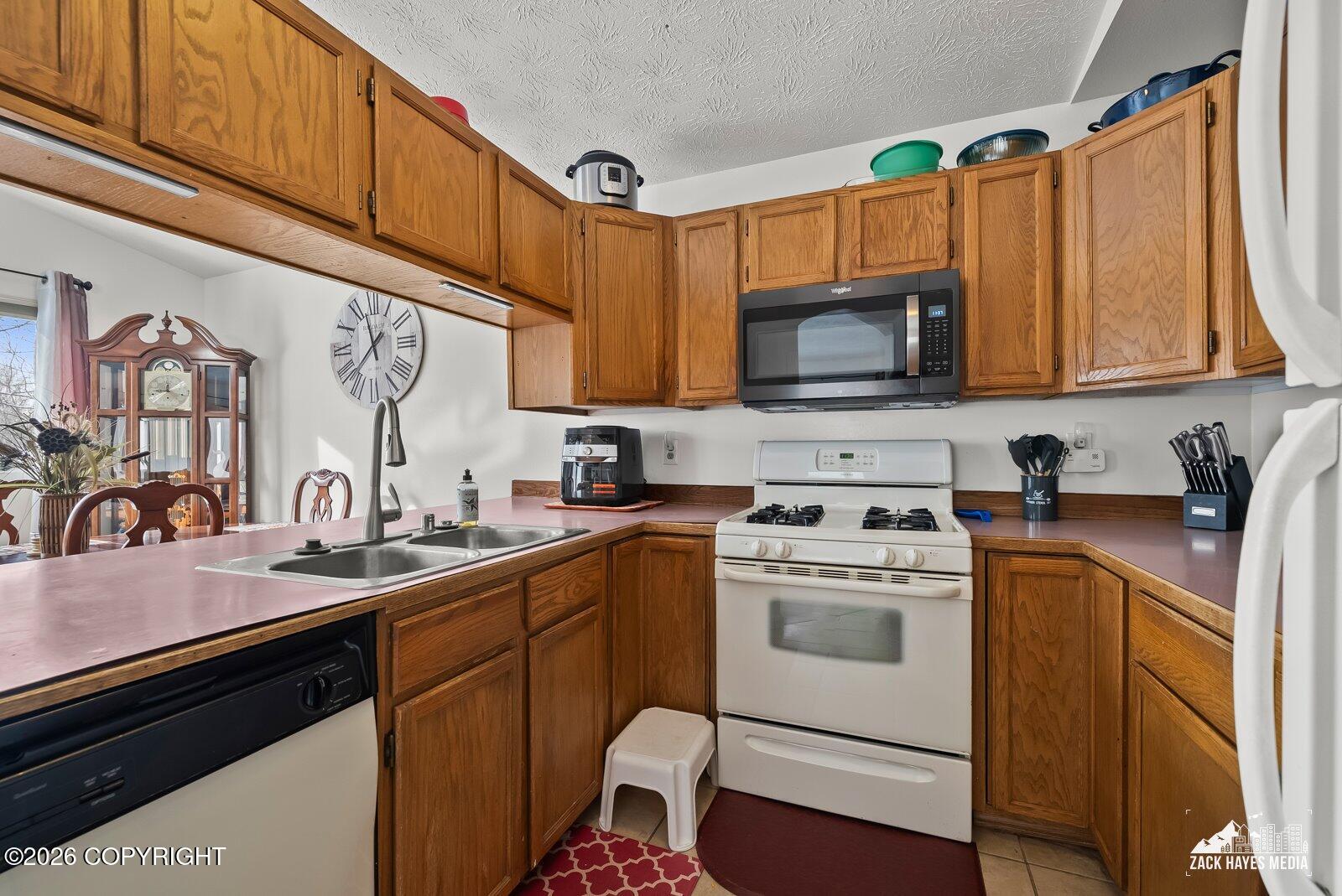 6010 Longoria Circle