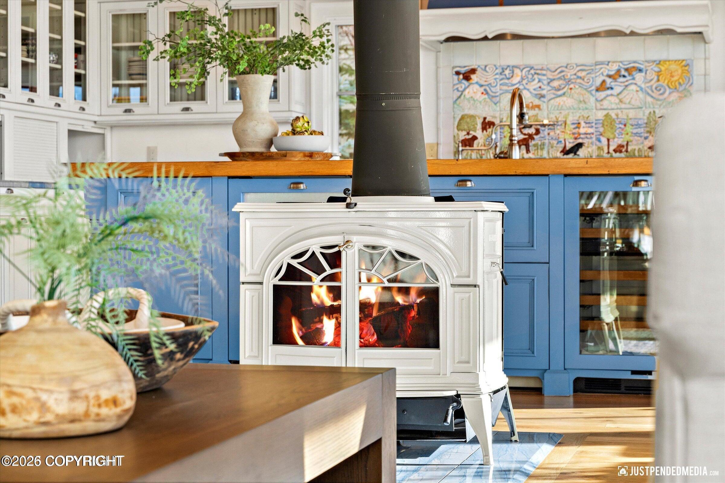 3806 North Point Circle