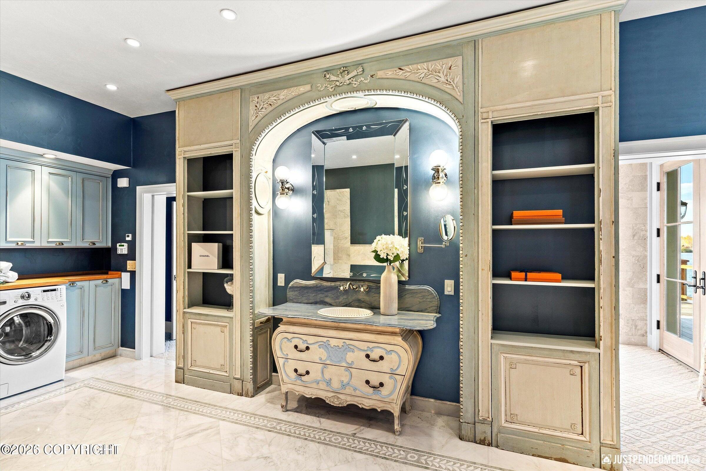 3806 North Point Circle