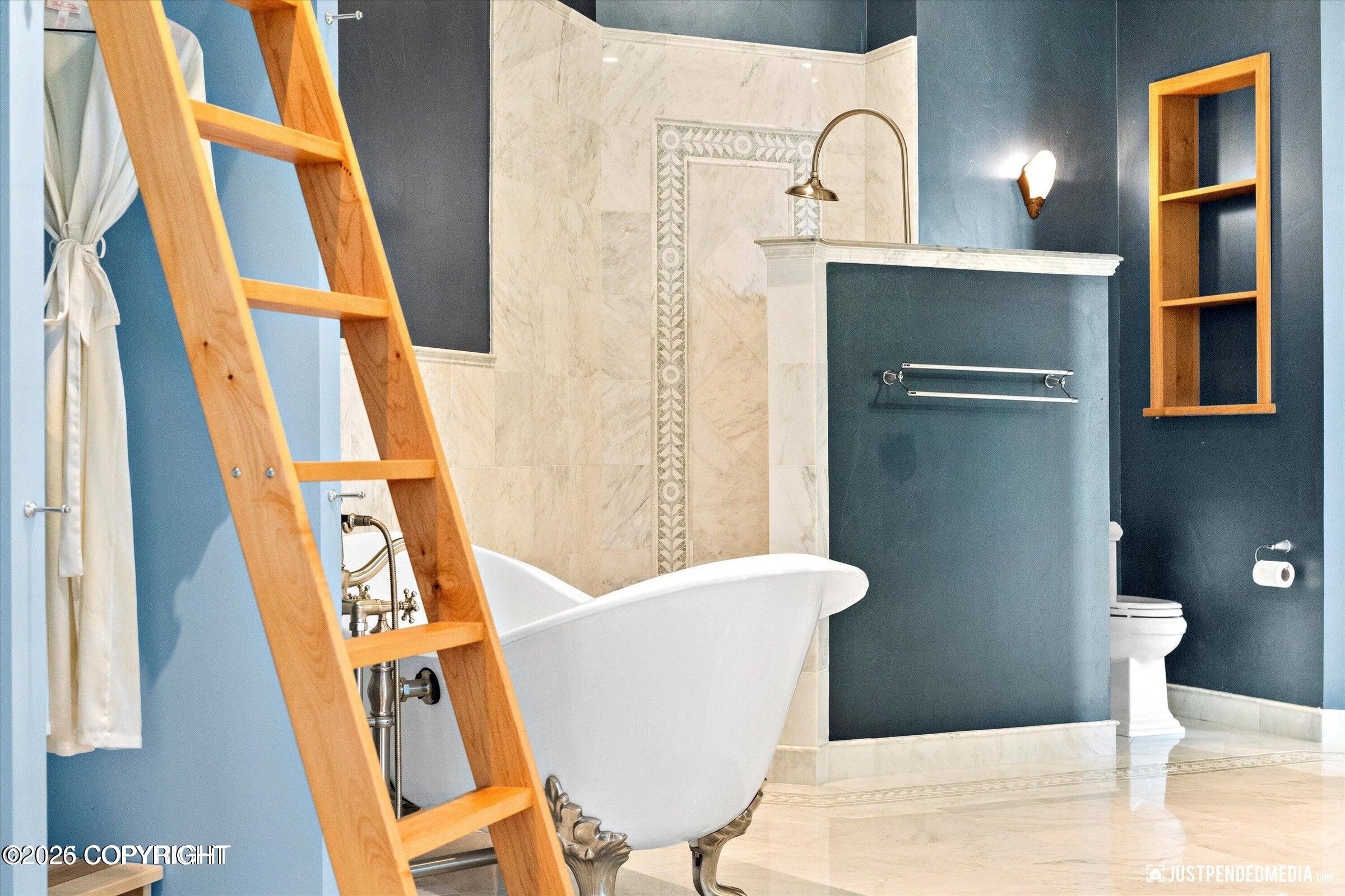 3806 North Point Circle