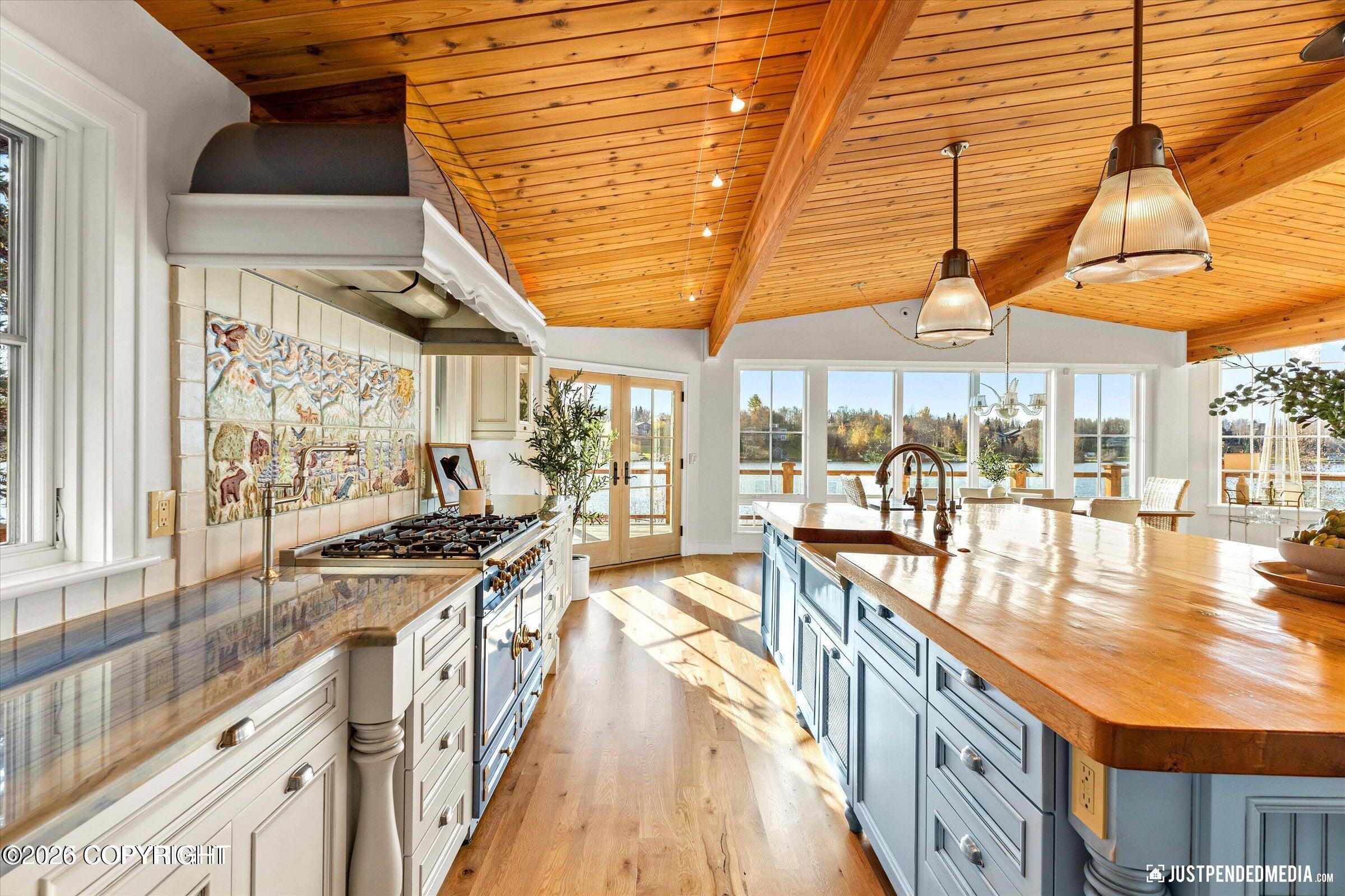 3806 North Point Circle