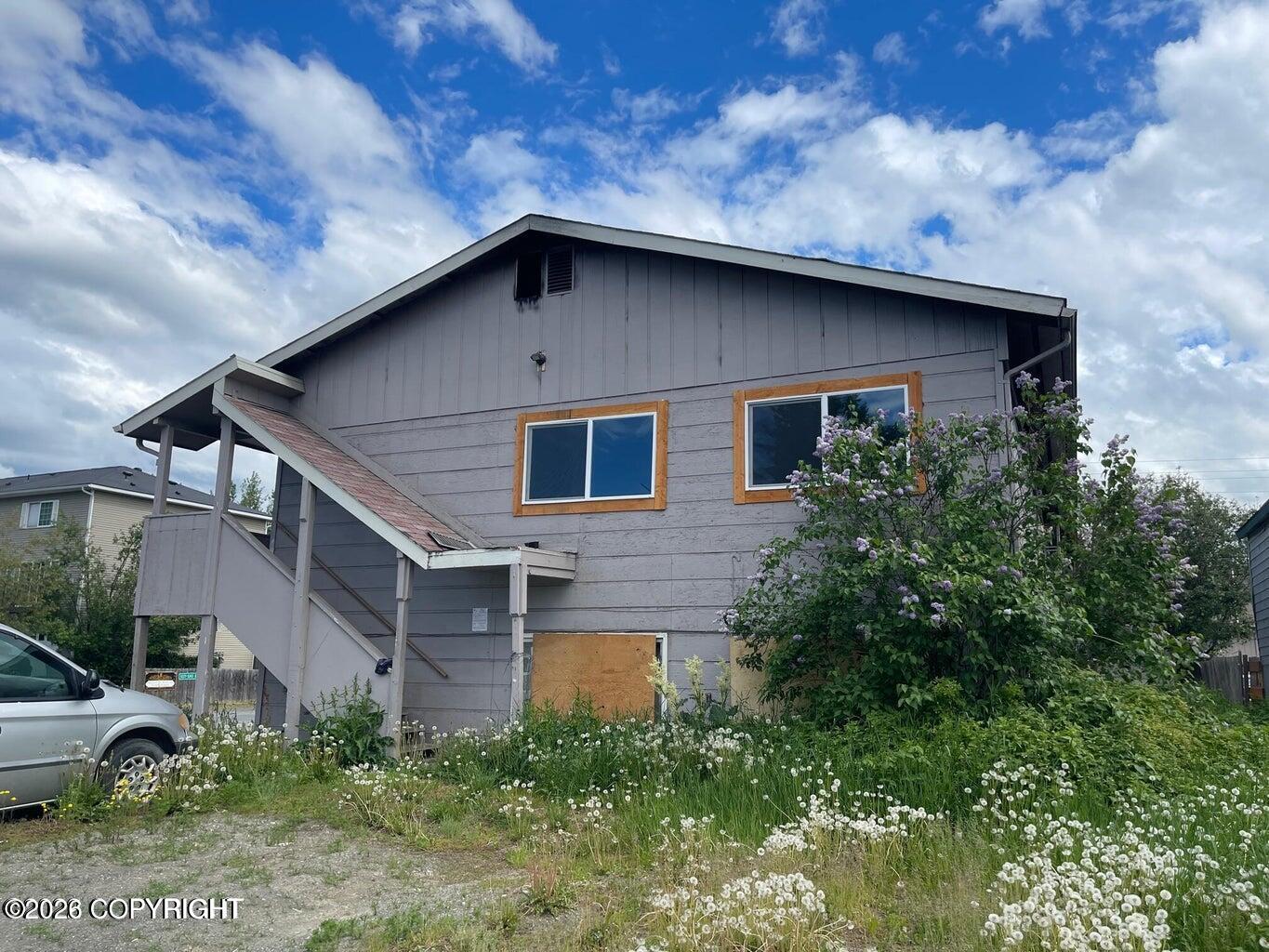 5242 E 26th Avenue