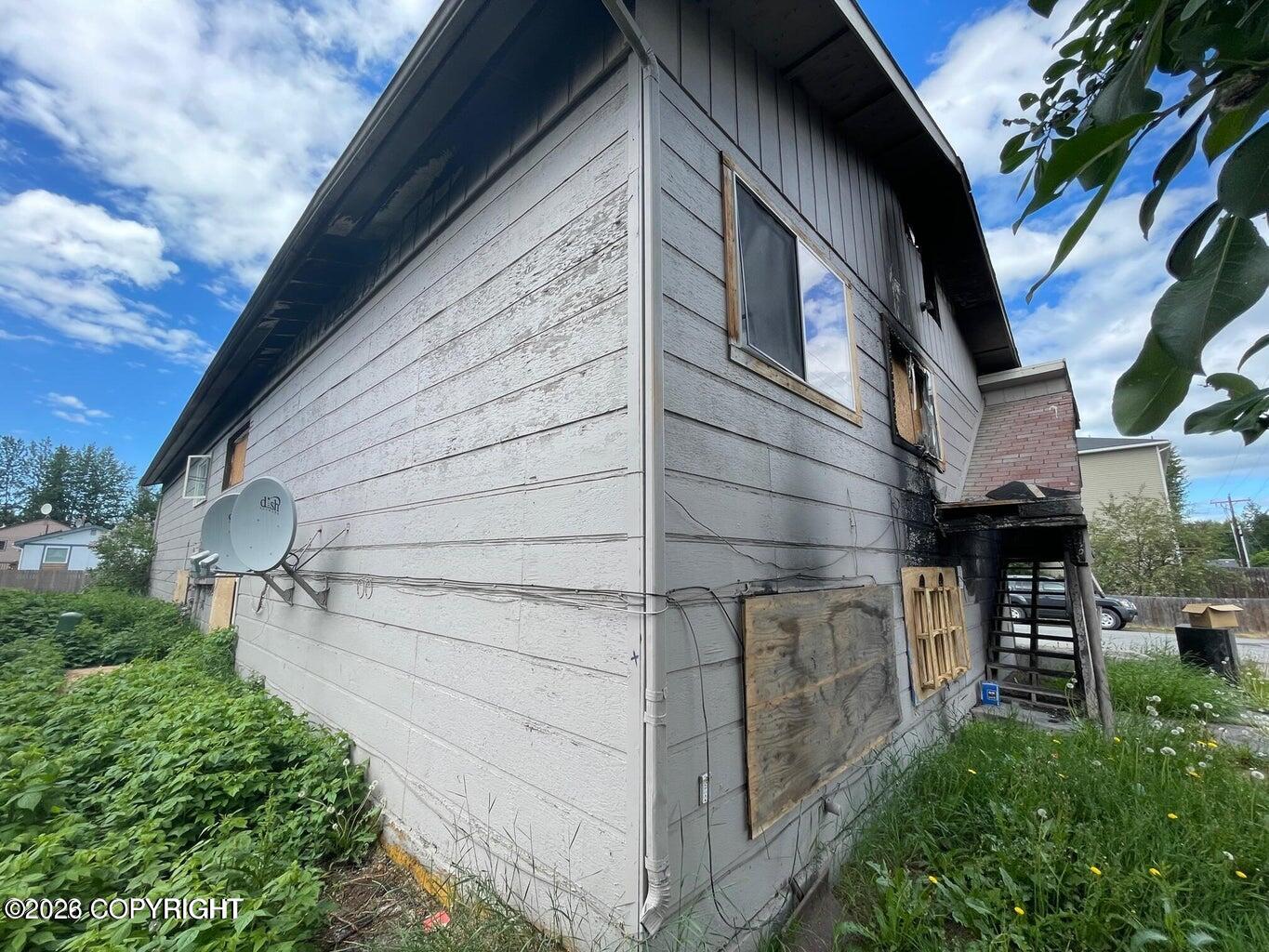 5242 E 26th Avenue