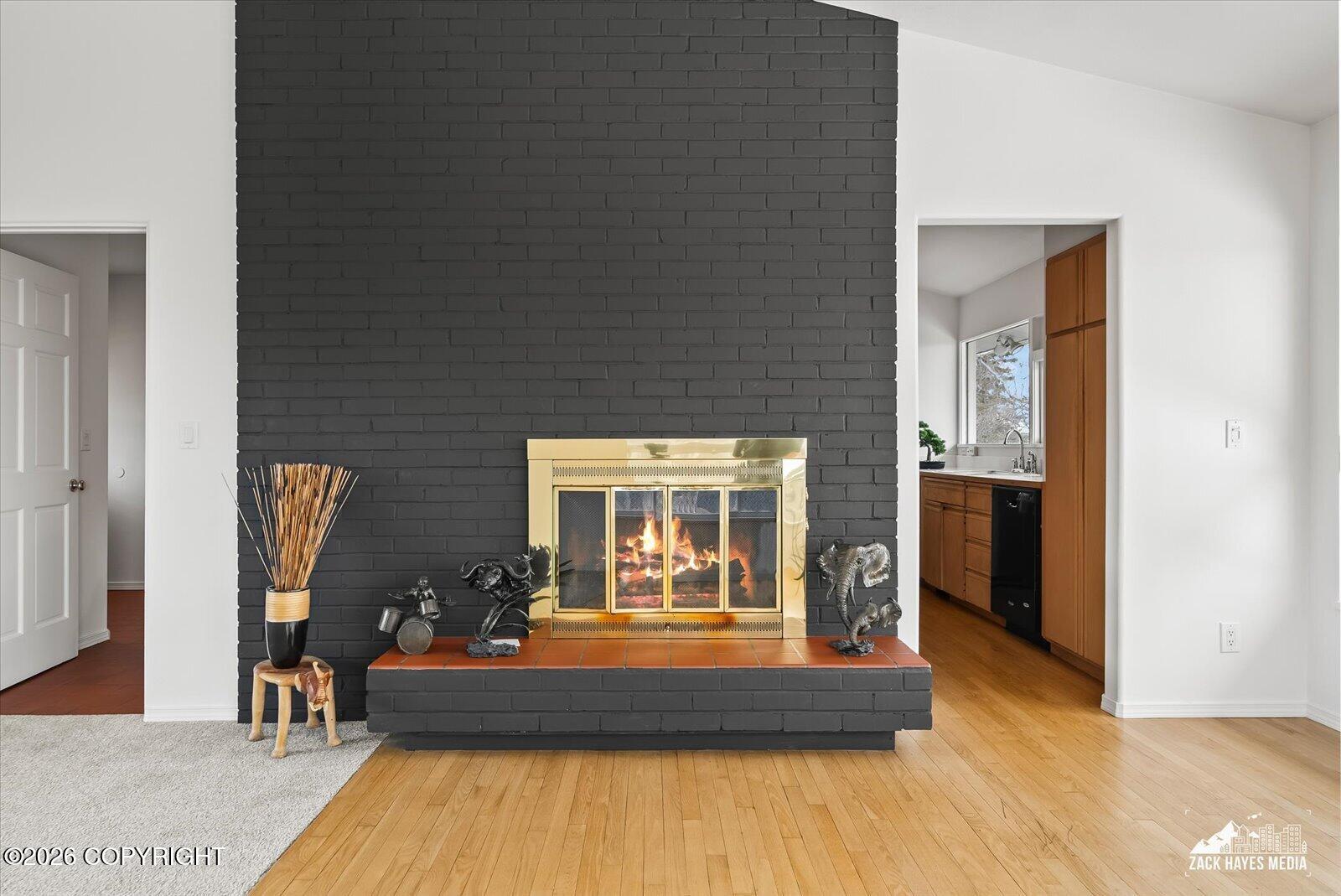 1401 W 9th Avenue
