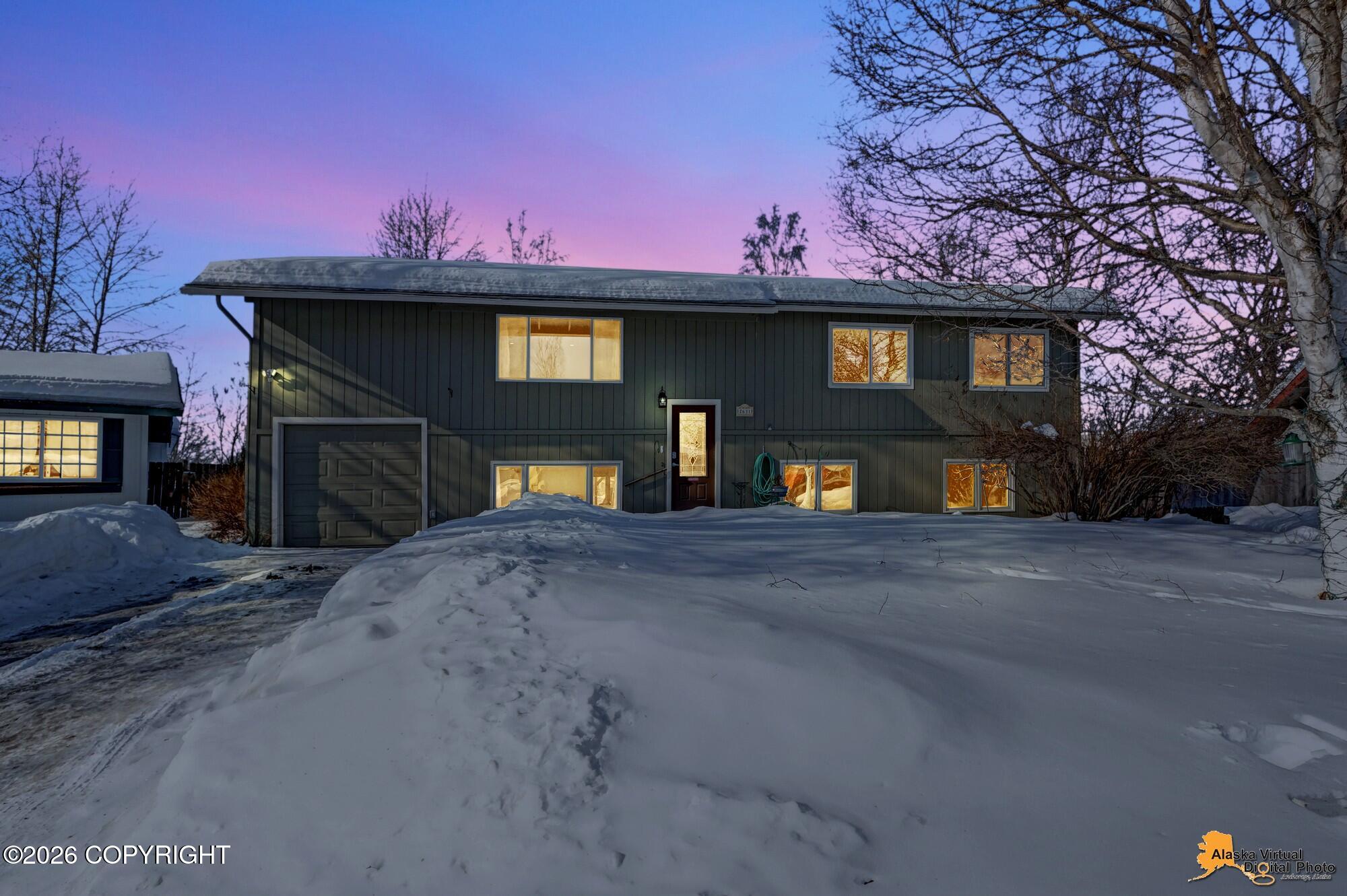 2631 Lyvona Lane