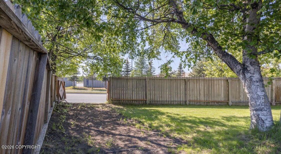 2631 Lyvona Lane