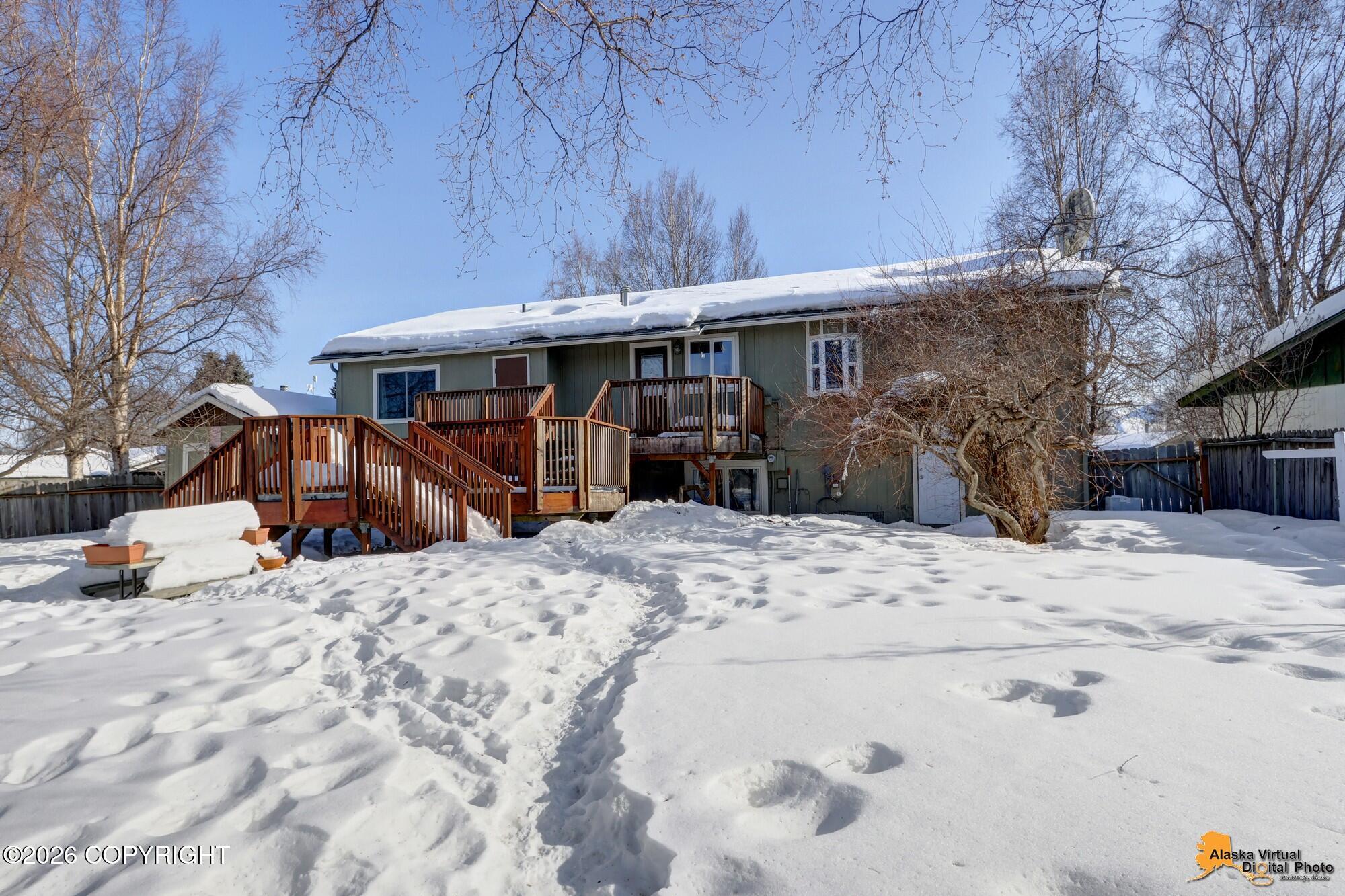 2631 Lyvona Lane