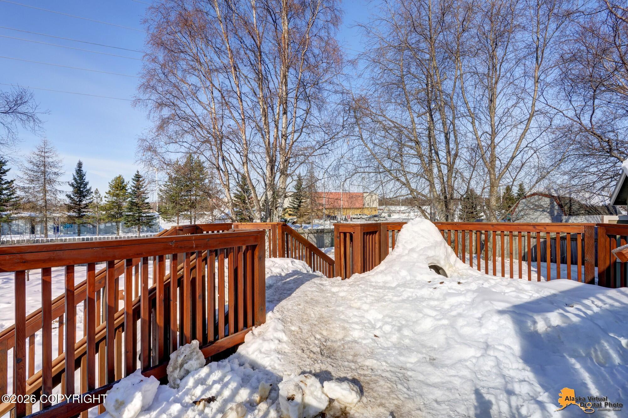 2631 Lyvona Lane