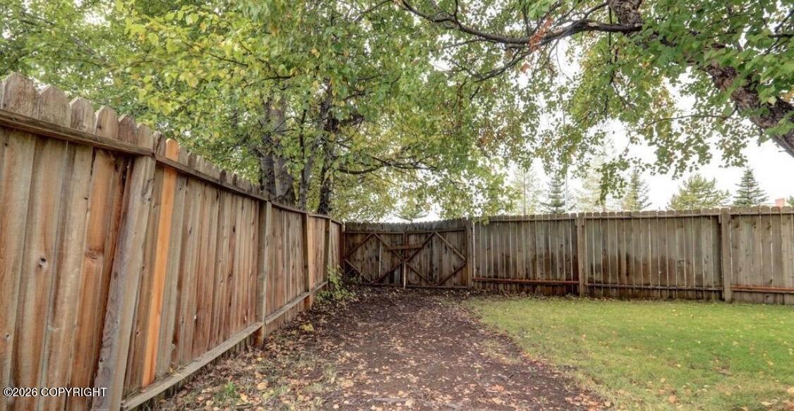 2631 Lyvona Lane