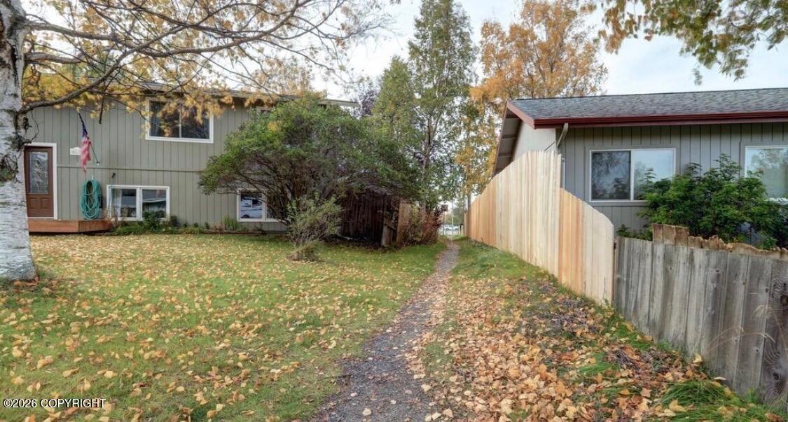 2631 Lyvona Lane