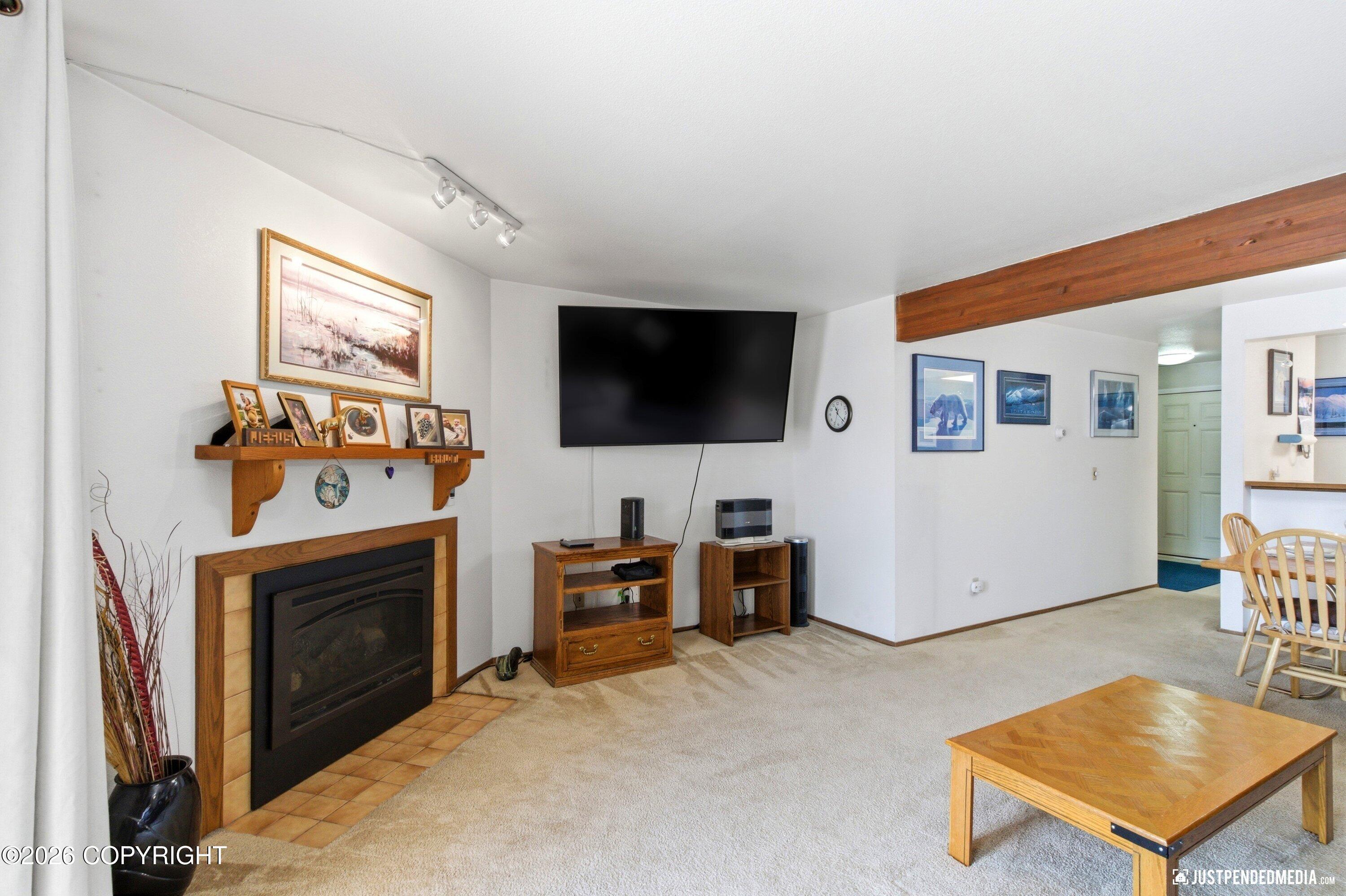 5618 E 40th Avenue # 102 Unit: #C-102