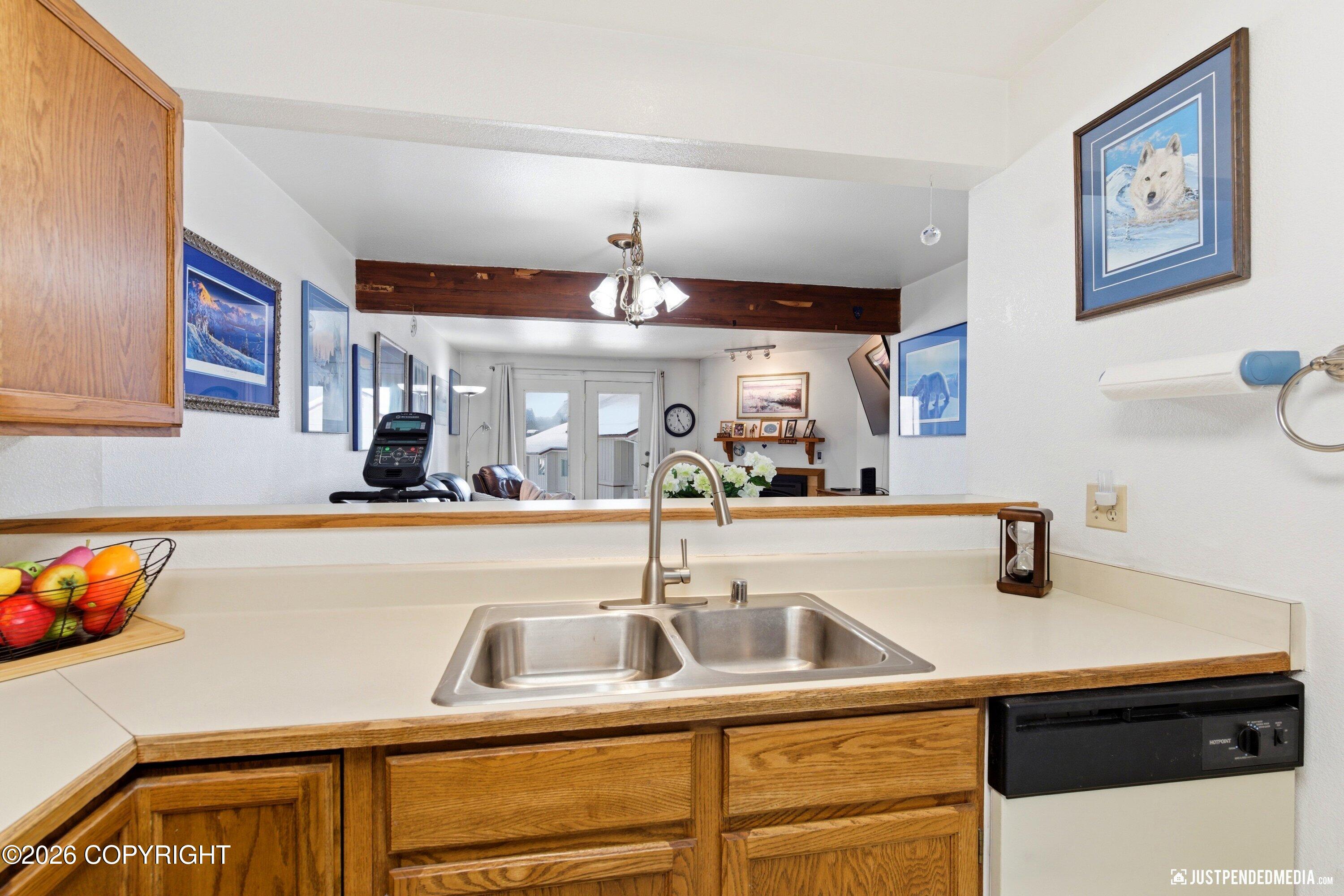 5618 E 40th Avenue # 102 Unit: #C-102