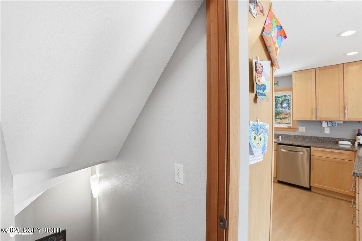 22601 Eagle Glacier Loop