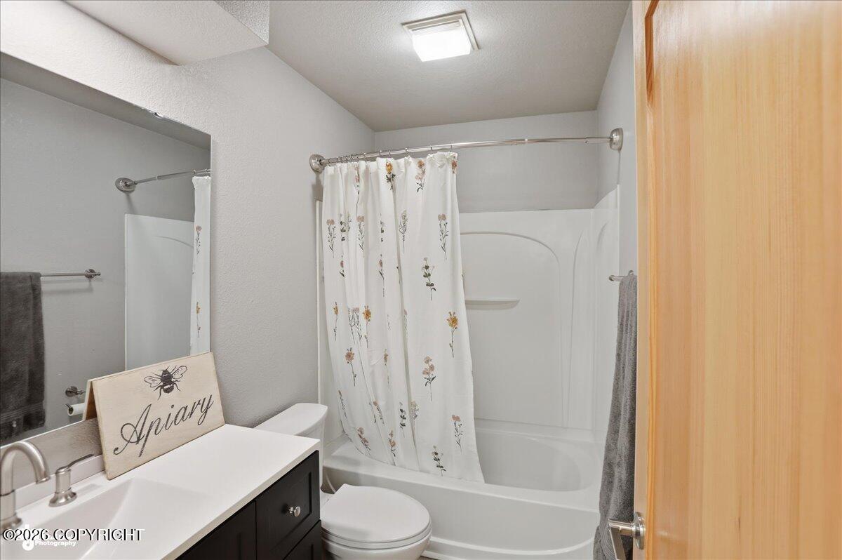 22601 Eagle Glacier Loop