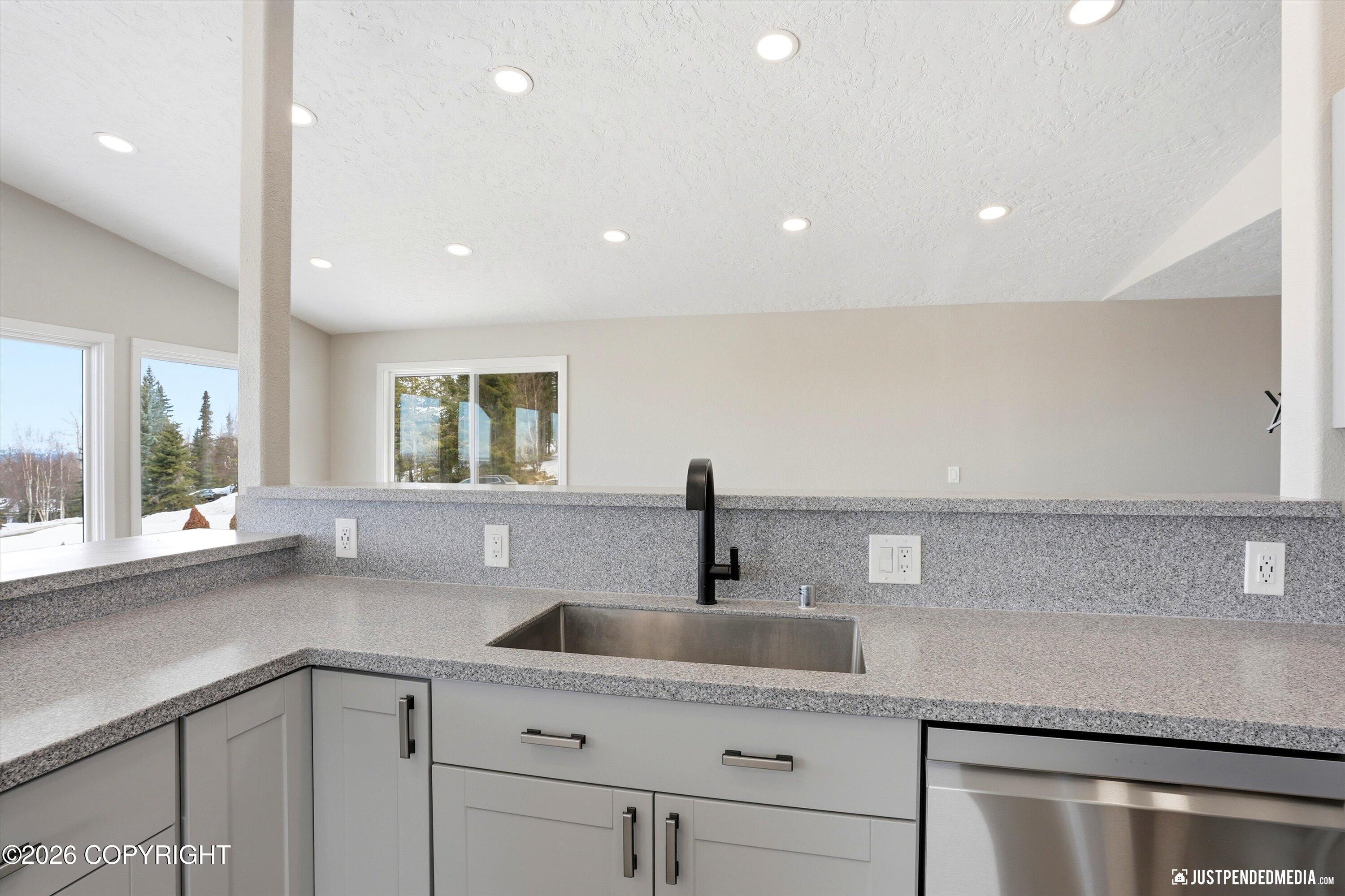 6700 Round Tree Drive