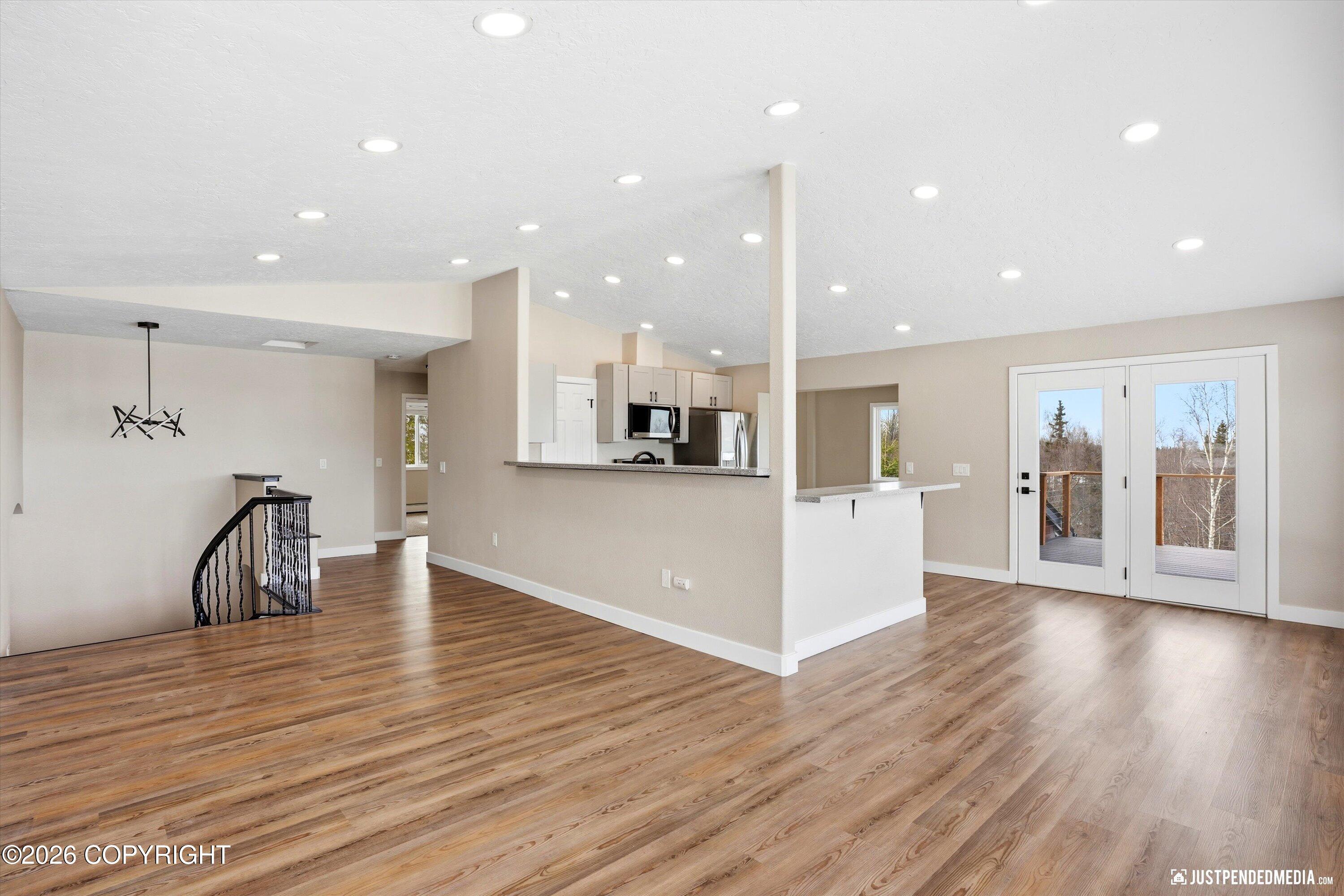 6700 Round Tree Drive