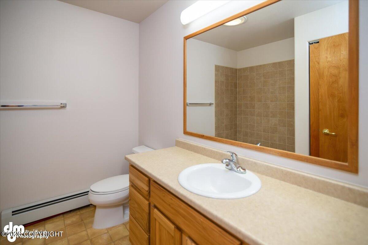 634 E 73rd Avenue # B Unit: #B