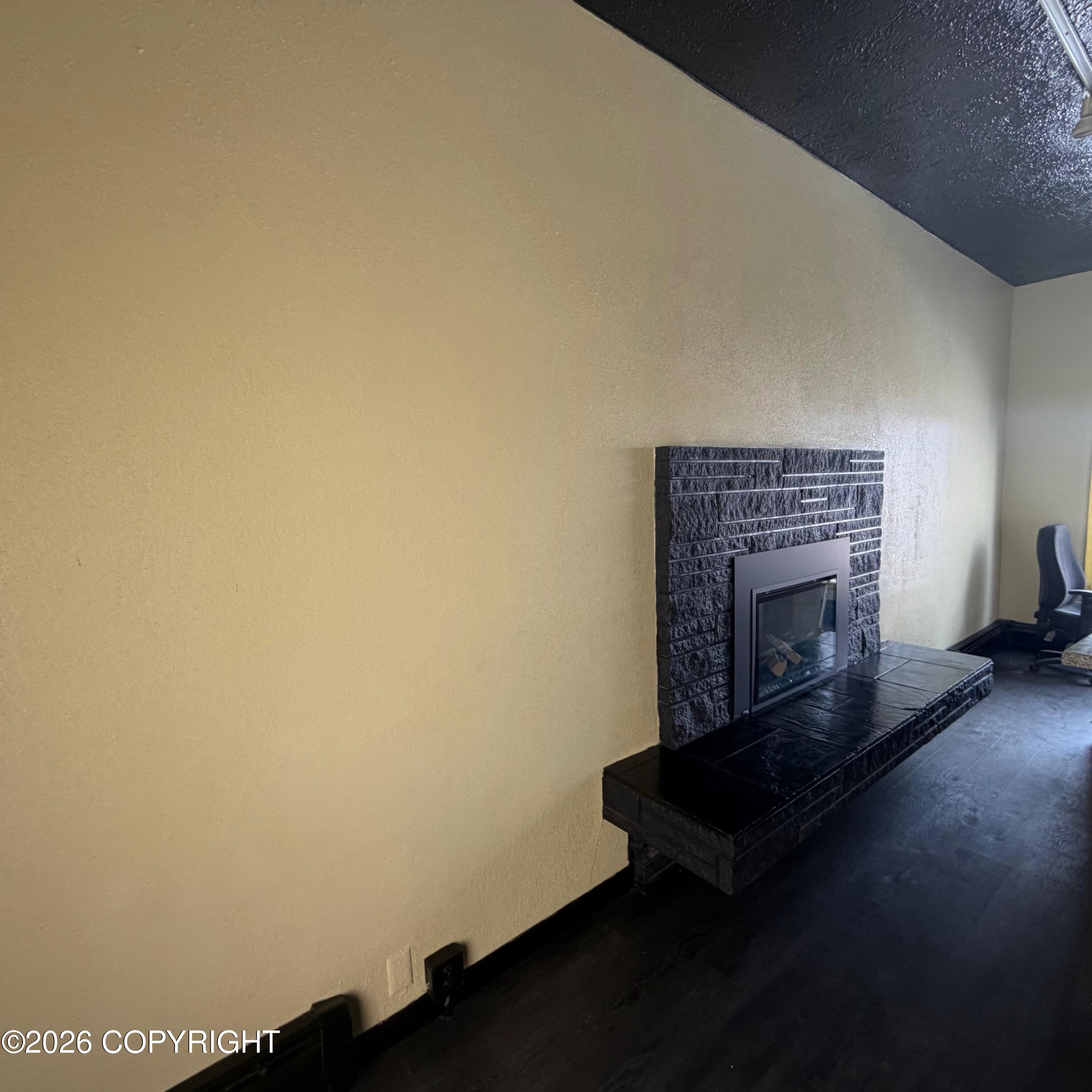 627 W 3rd Avenue