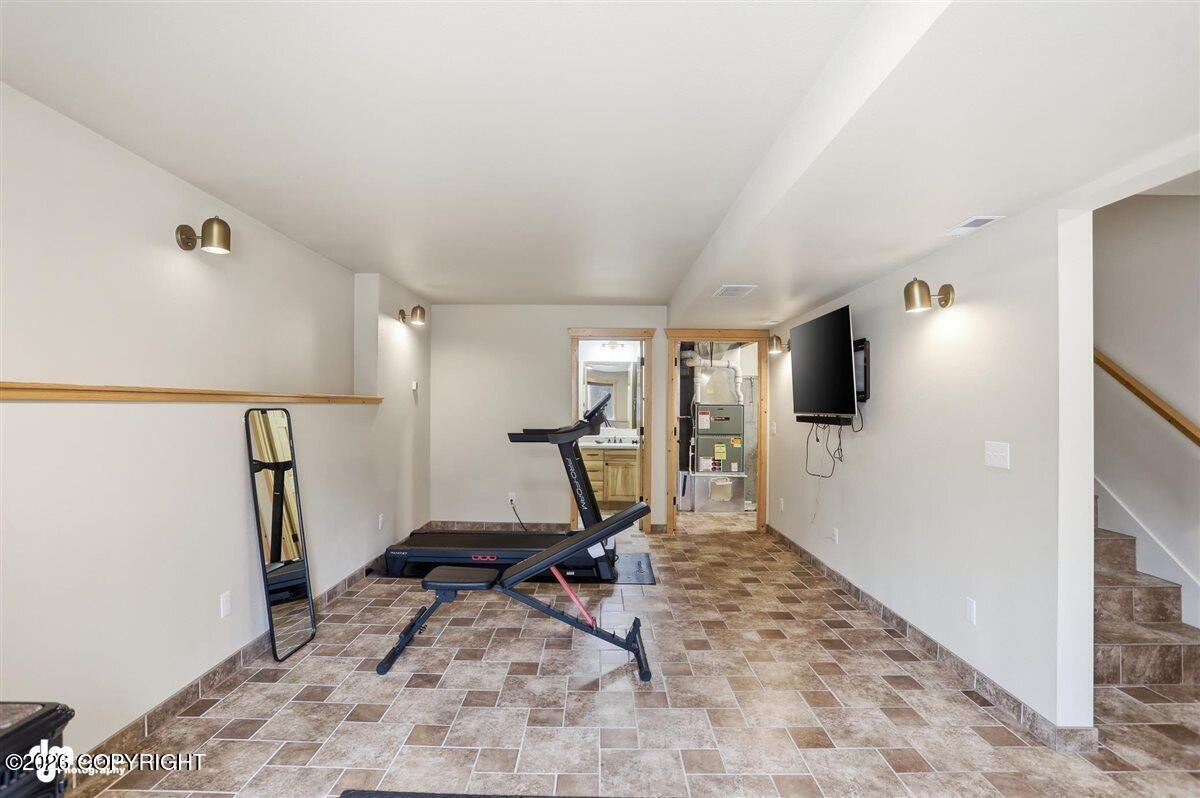 5520 N Bonnie Drive