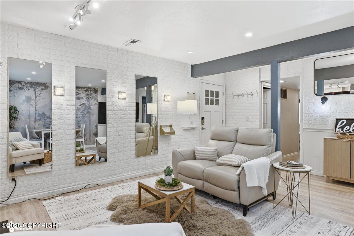 6631 Weimer Drive # B1 Unit: #B1