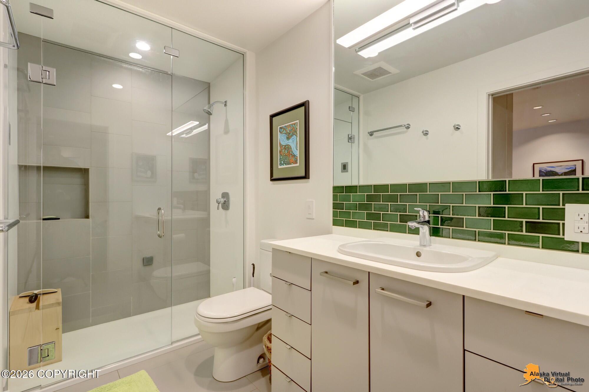1130 W 6th Avenue # 5 Unit: #5