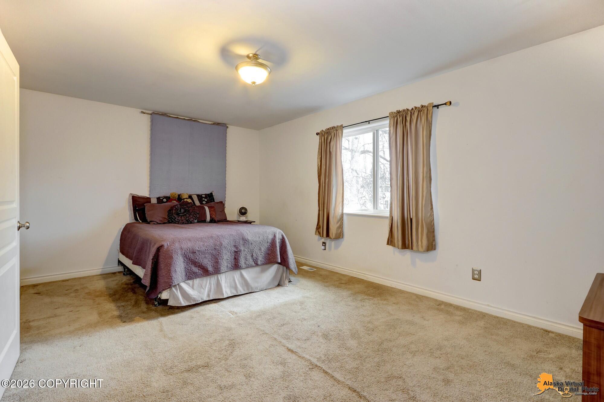 2459 Cloverwood Loop